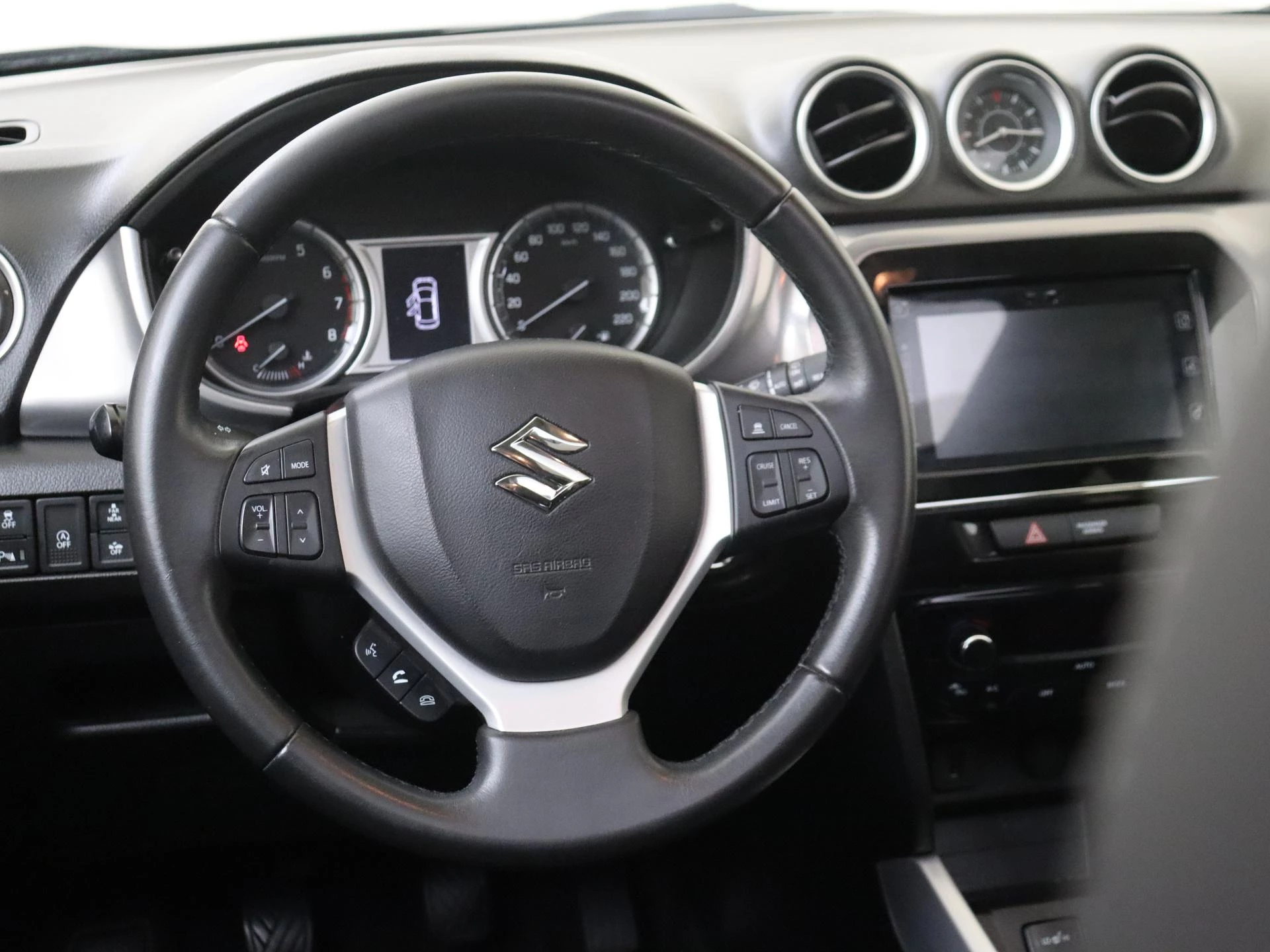 Suzuki-Vitara-image-9
