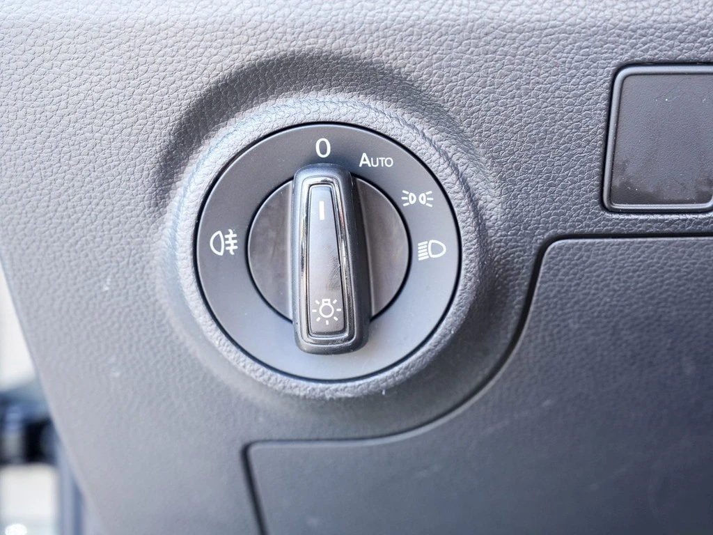 SEAT-Arona-image-13