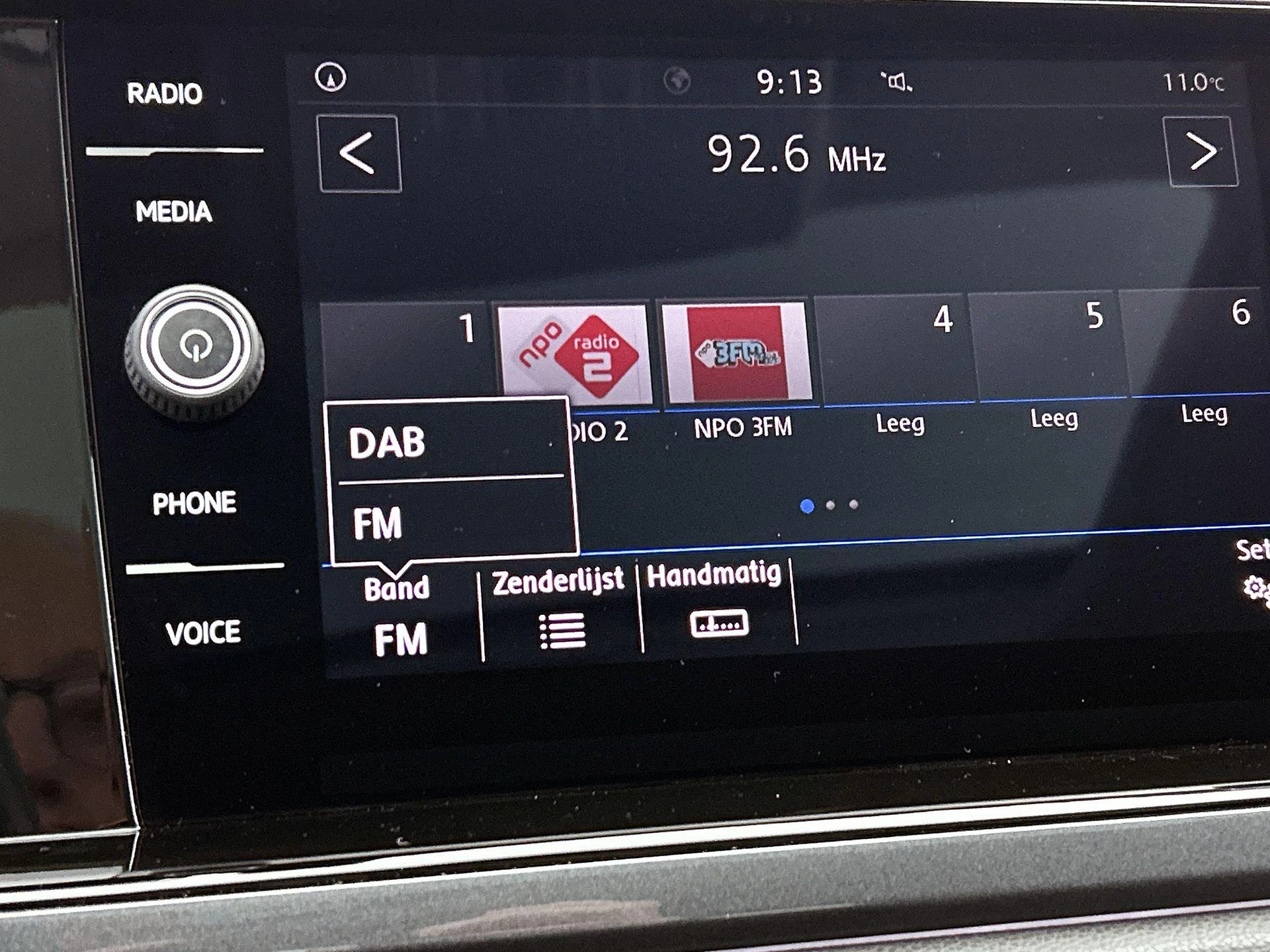 Volkswagen-Polo-image-7