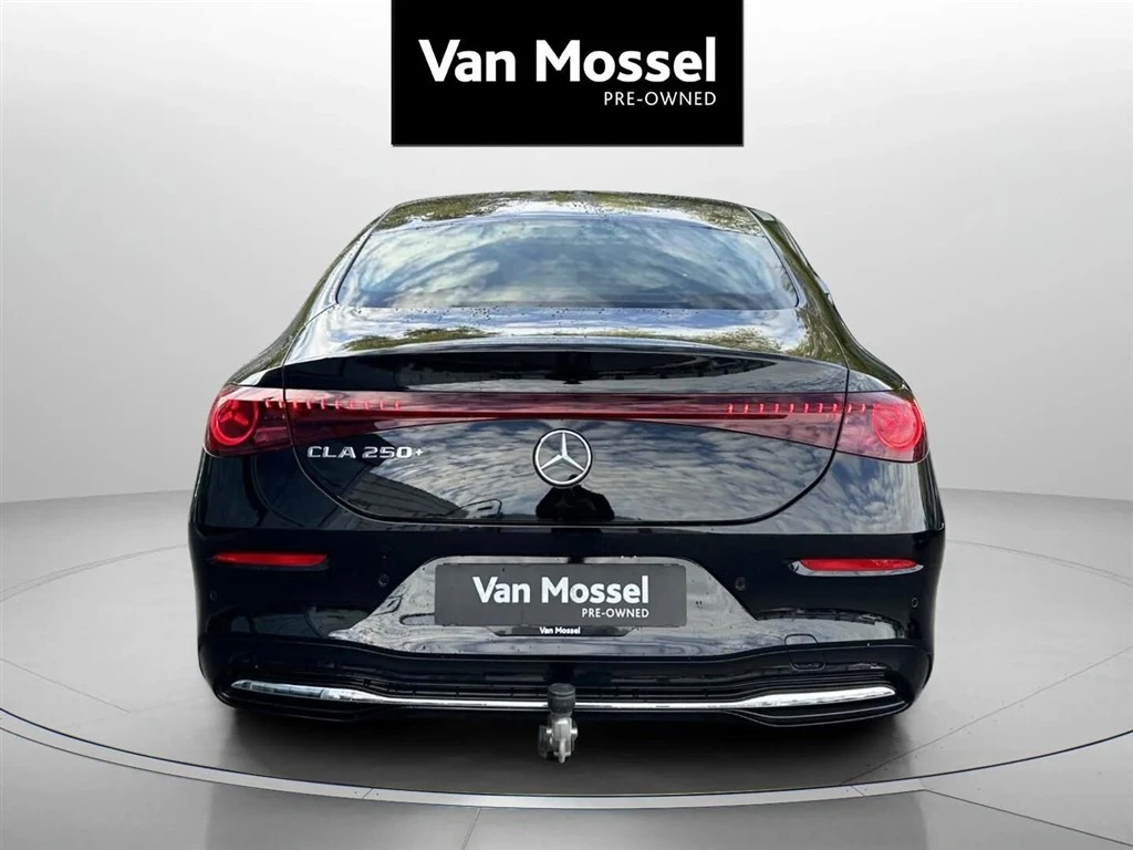 Mercedes-Benz-CLA-image-5