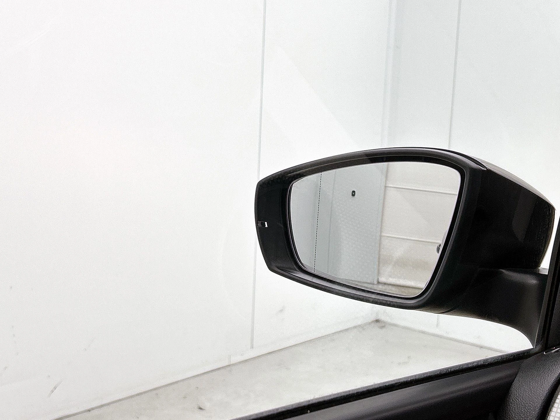 Volkswagen-up!-image-17