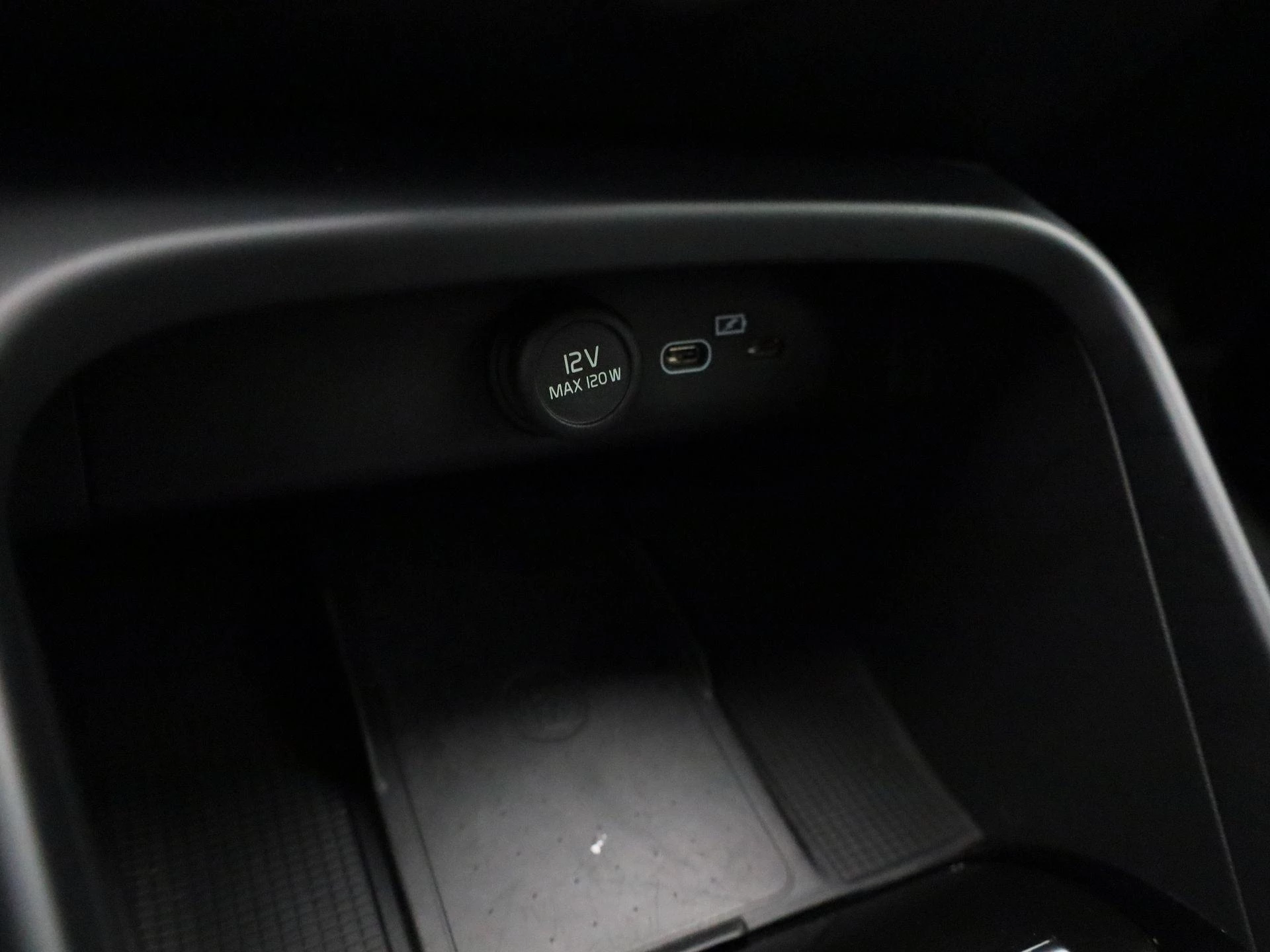 Volvo-XC40-image-21