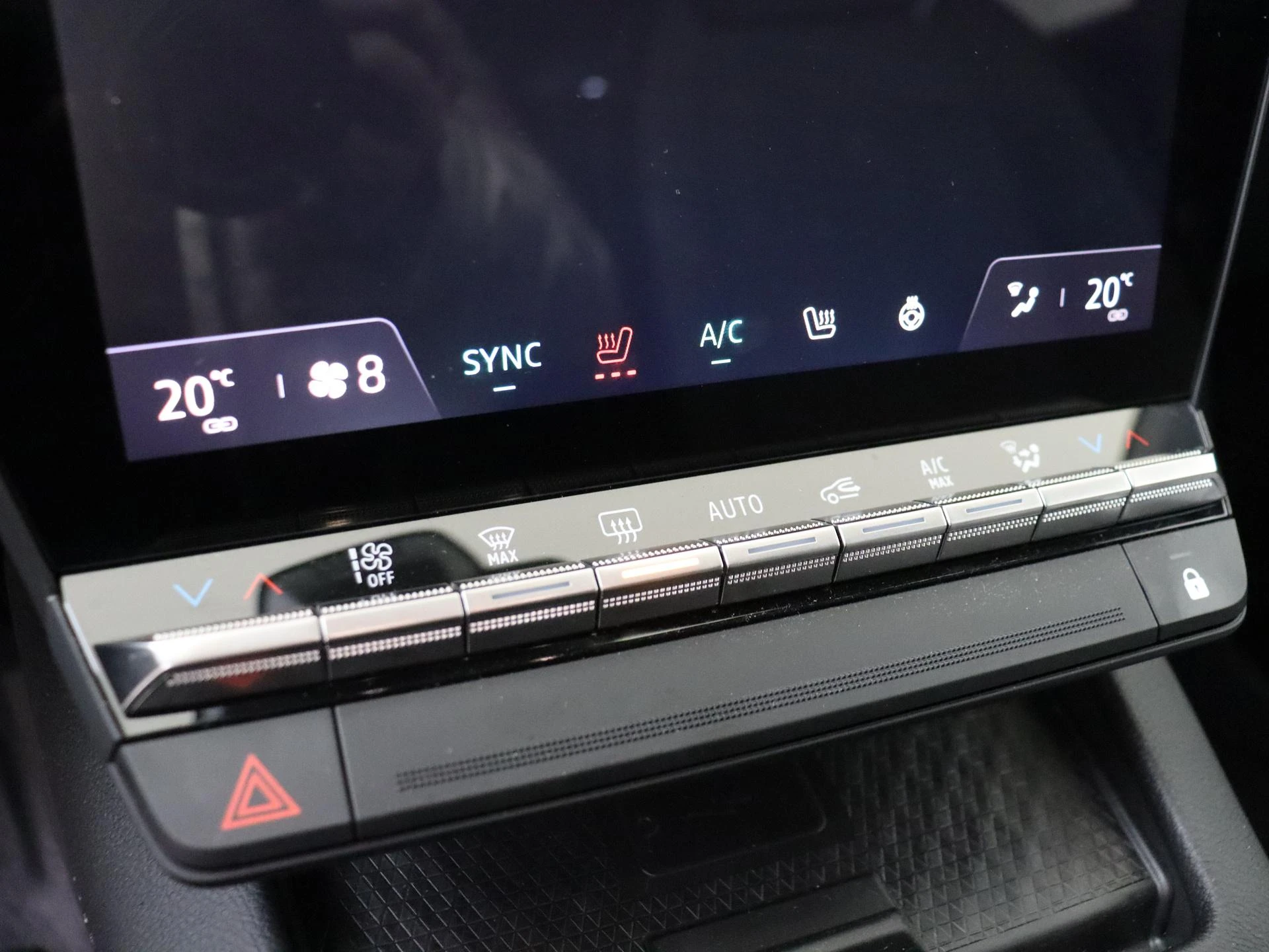 Renault-Megane E-Tech-image-19