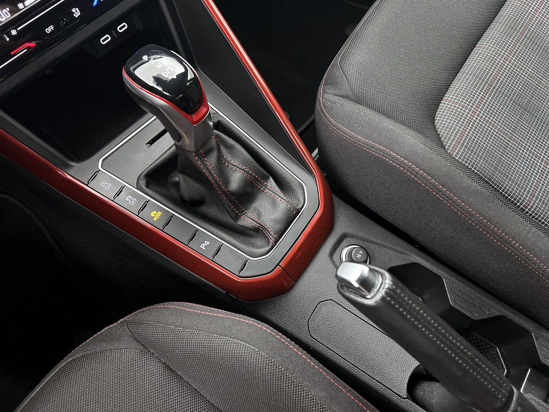 Volkswagen-Polo-image-35