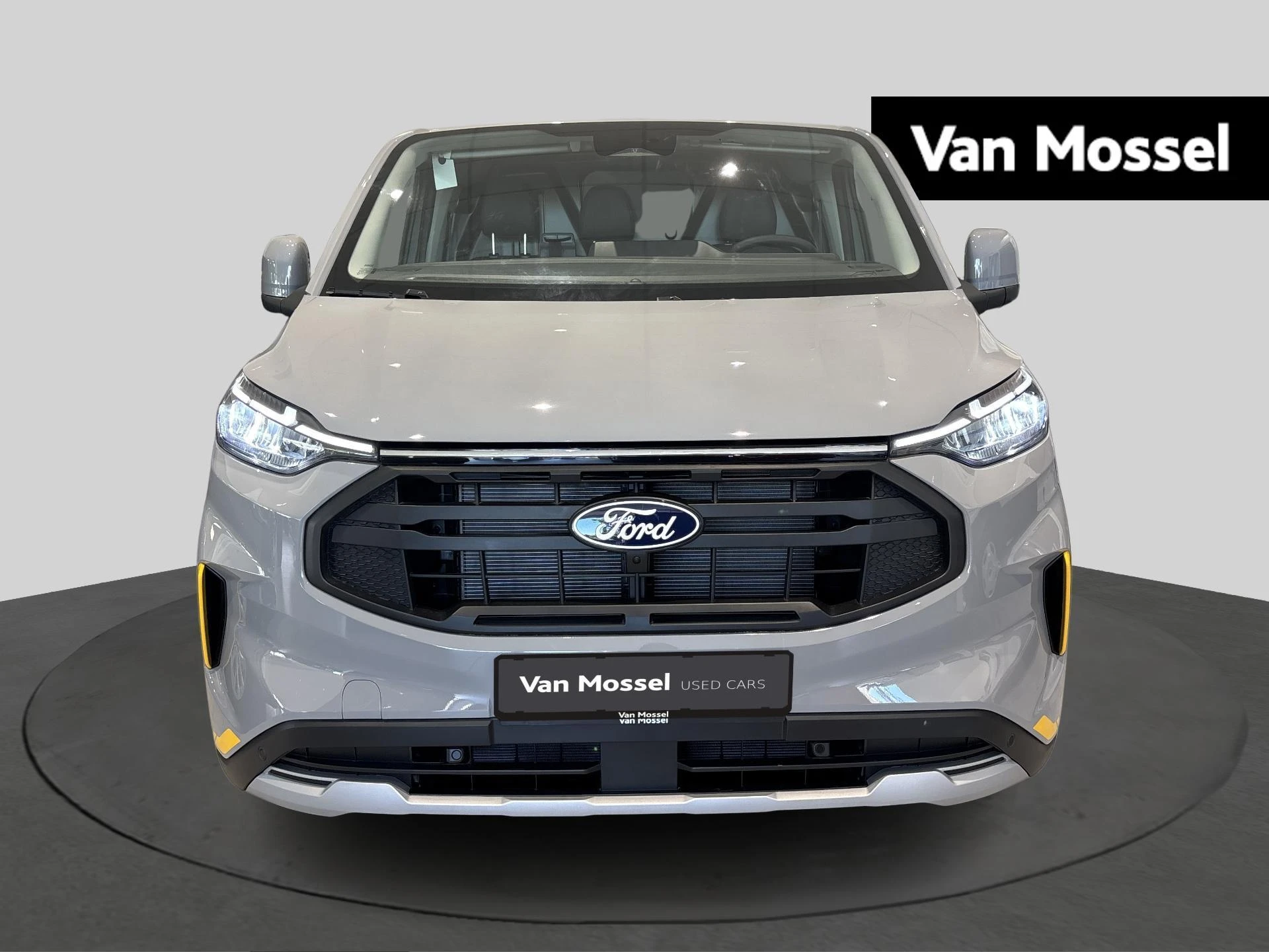 Ford-Transit Custom-image-1