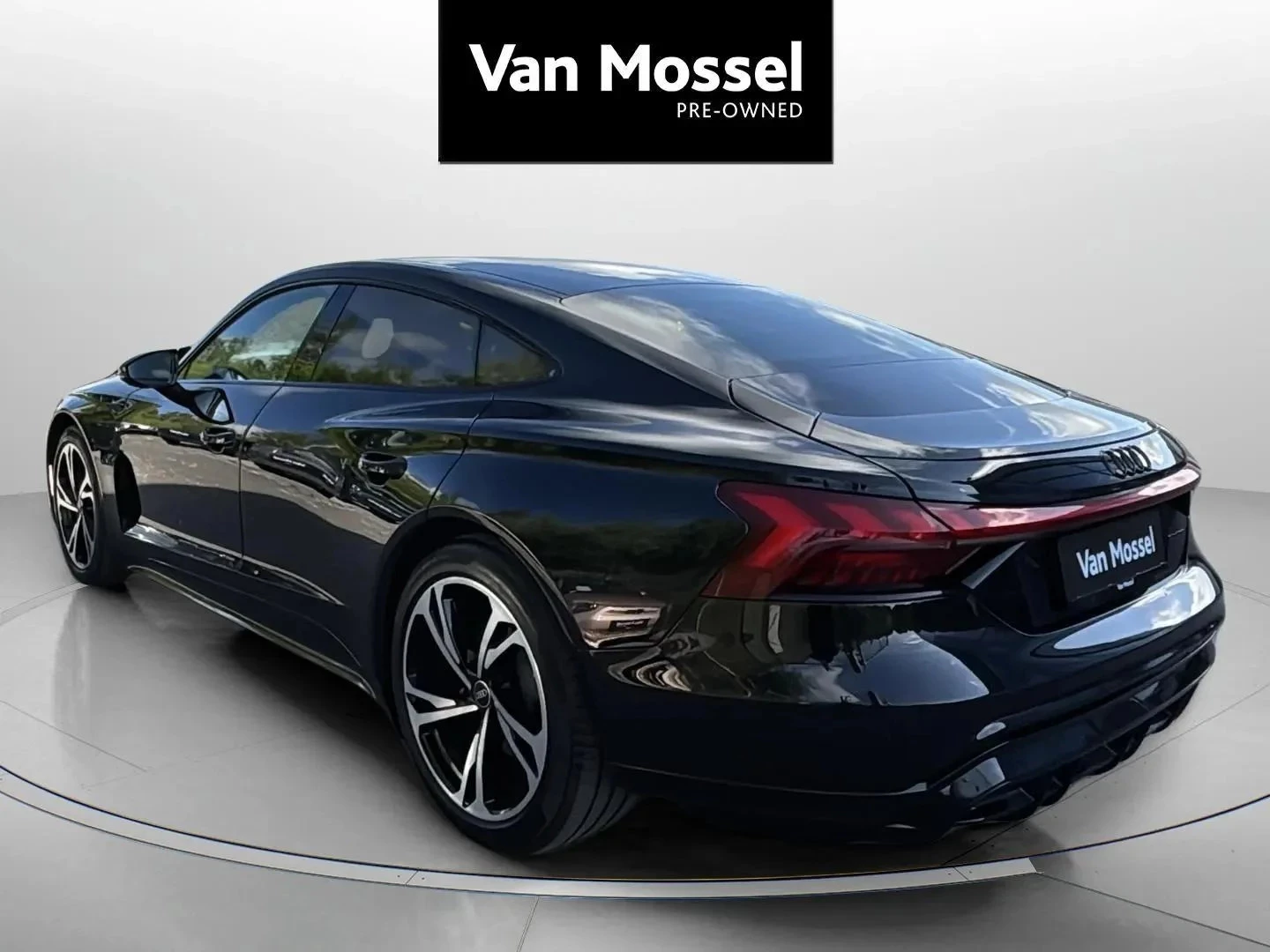 Audi-e-tron GT-image-2