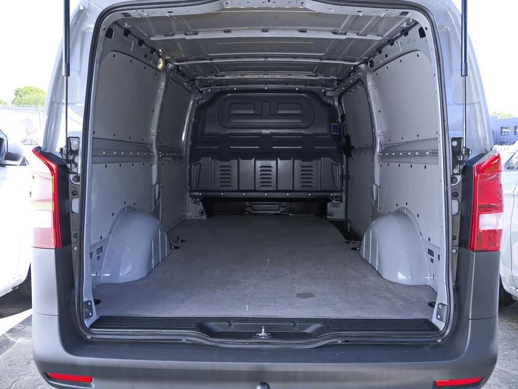 Mercedes-Benz-Vito 116-image-14