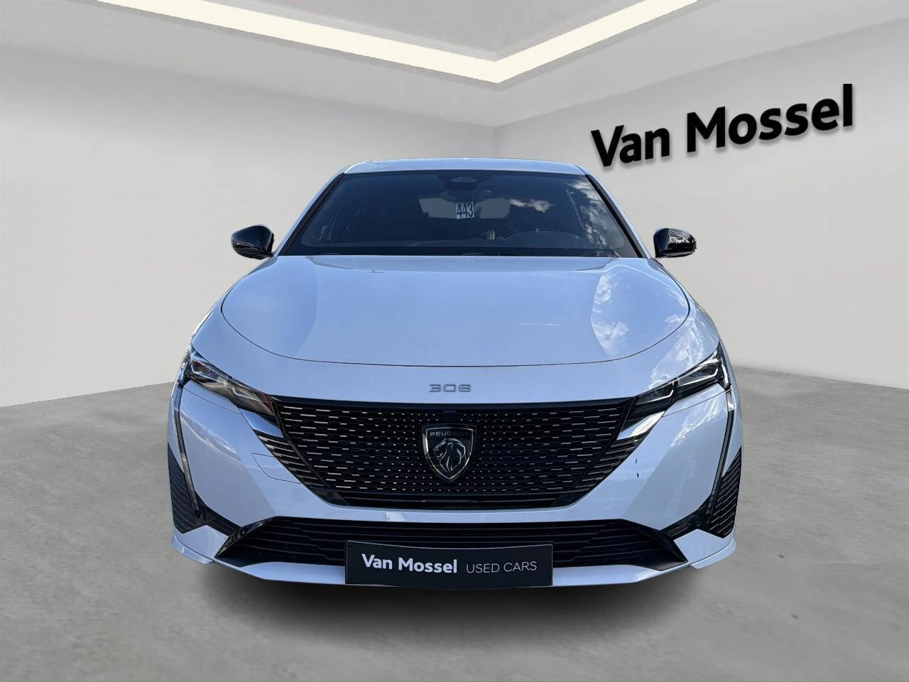 Peugeot-e-308-image-1