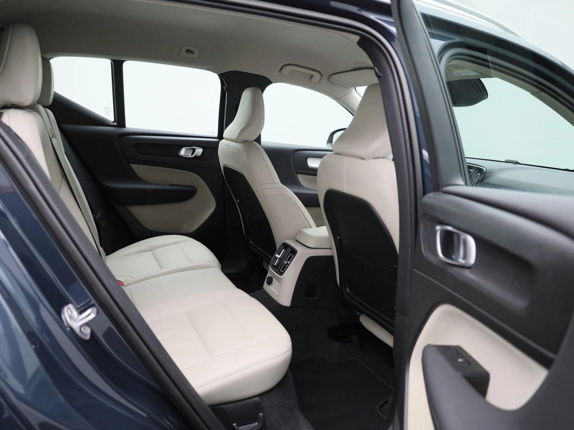 Volvo-XC40-image-35