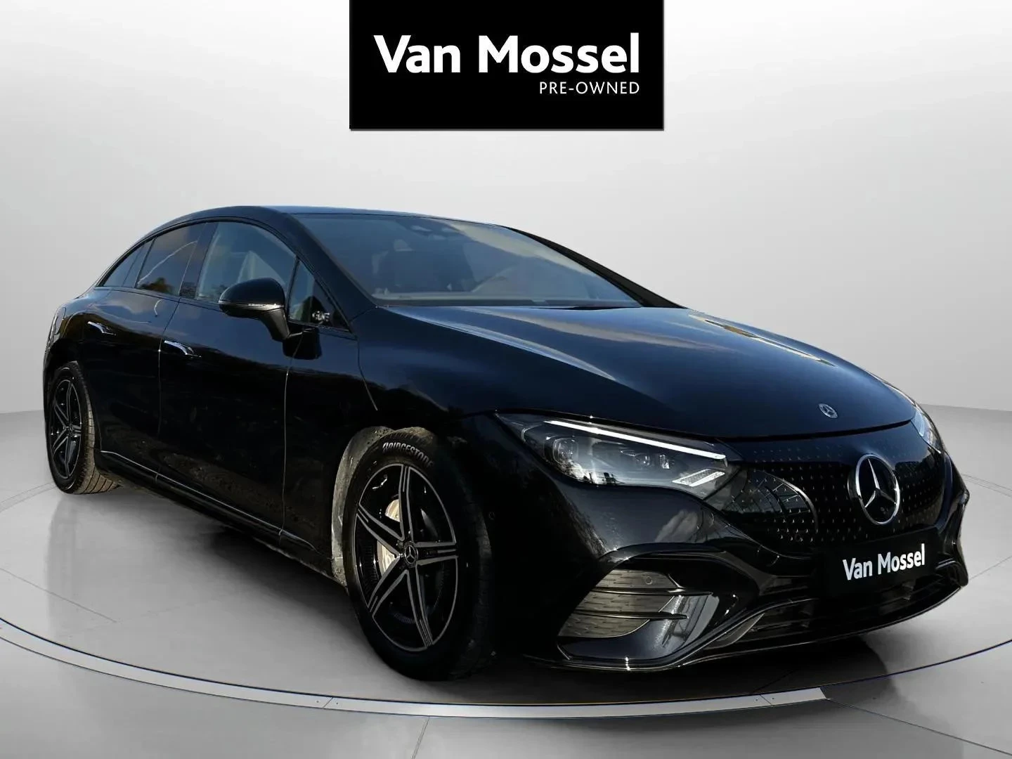 Mercedes-Benz-EQE-image-2