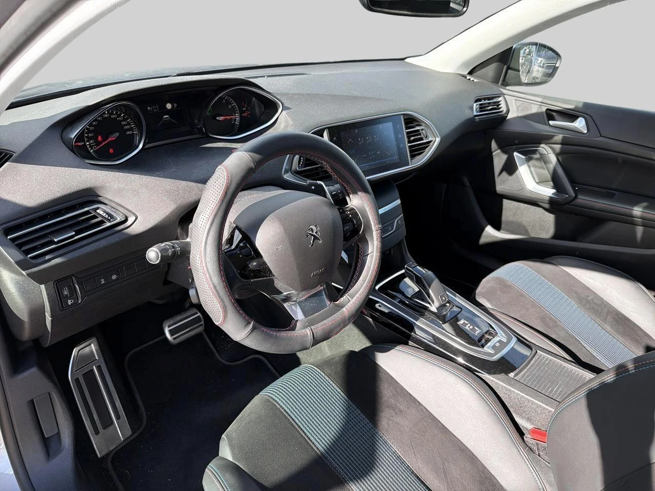 Peugeot-308-image-8