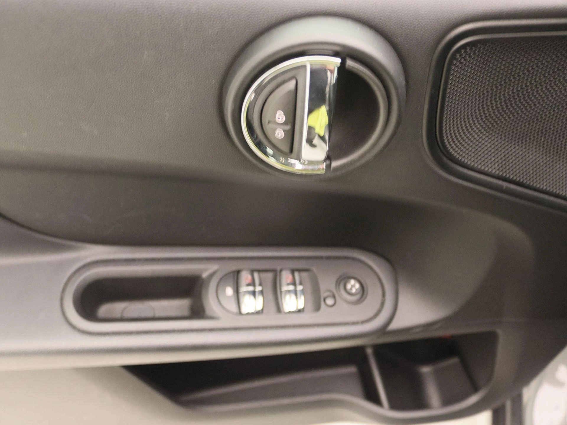 MINI-Countryman-image-21