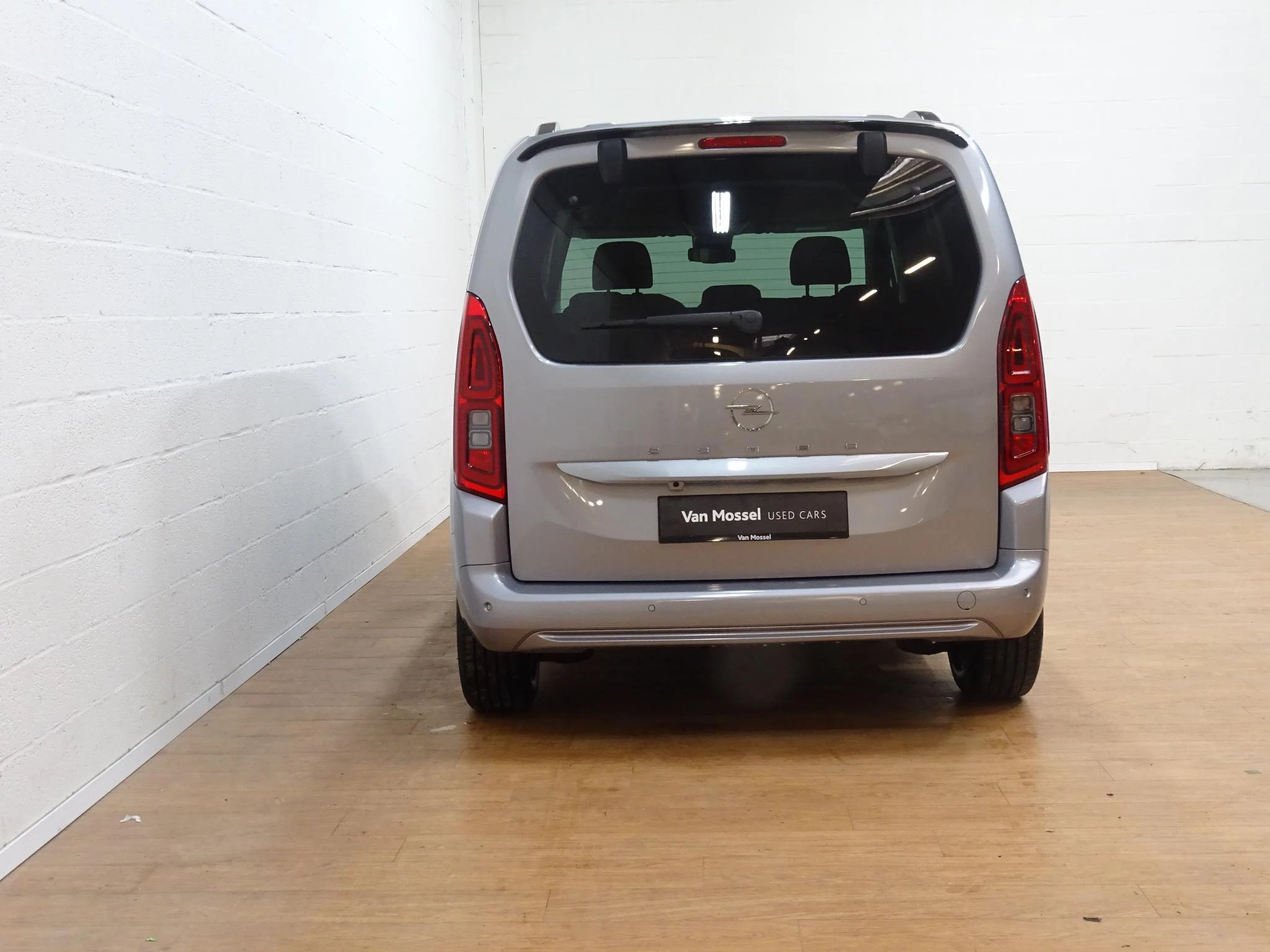 Opel Combo Life 1.2T Edition+gps+camera+park pilot achteraan