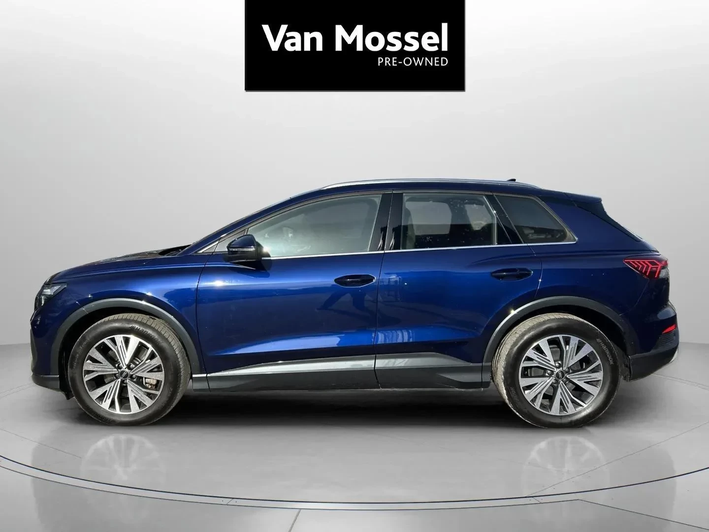 Audi-Q4 e-tron-image-7