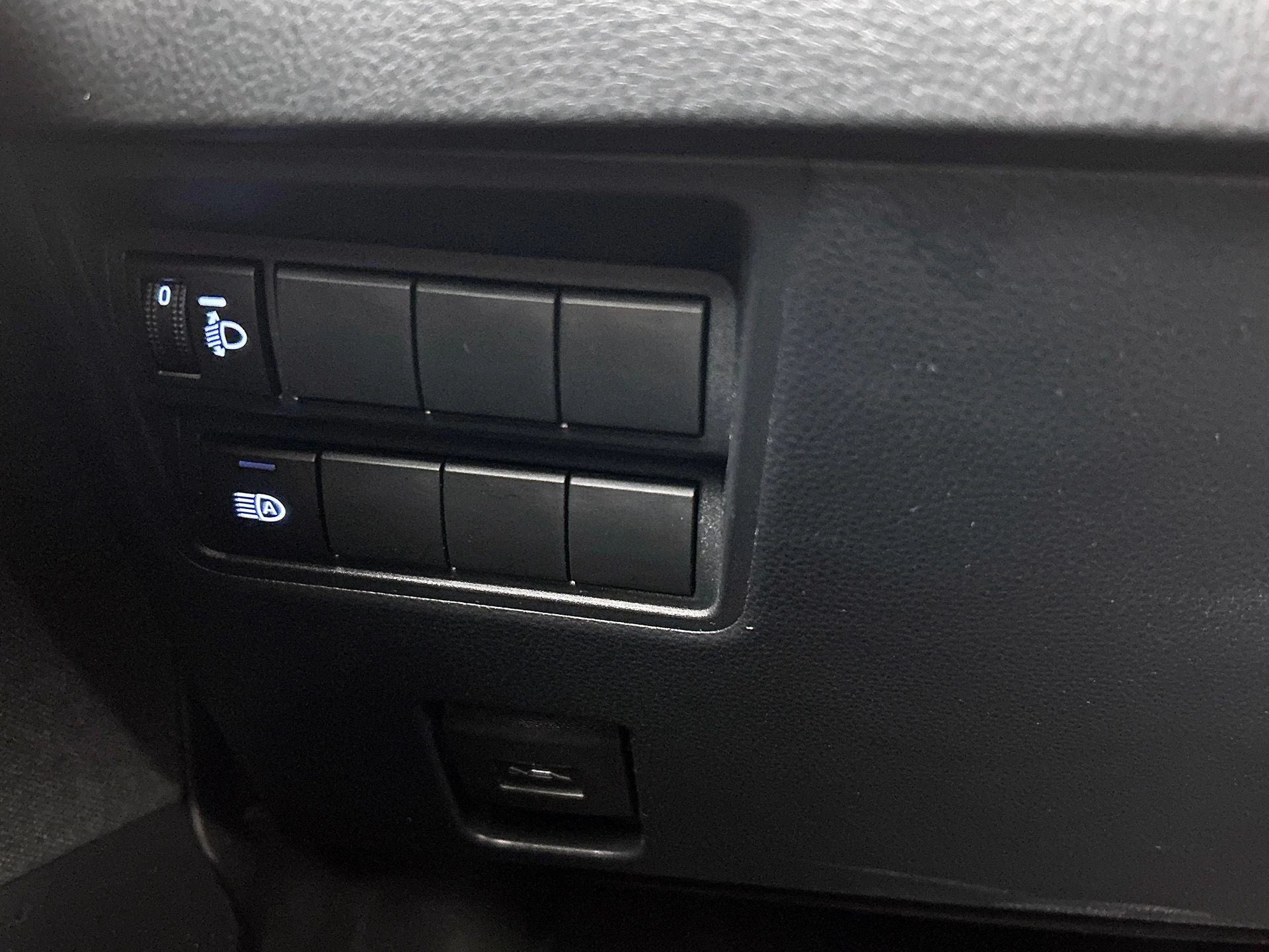 Toyota-Yaris-image-23