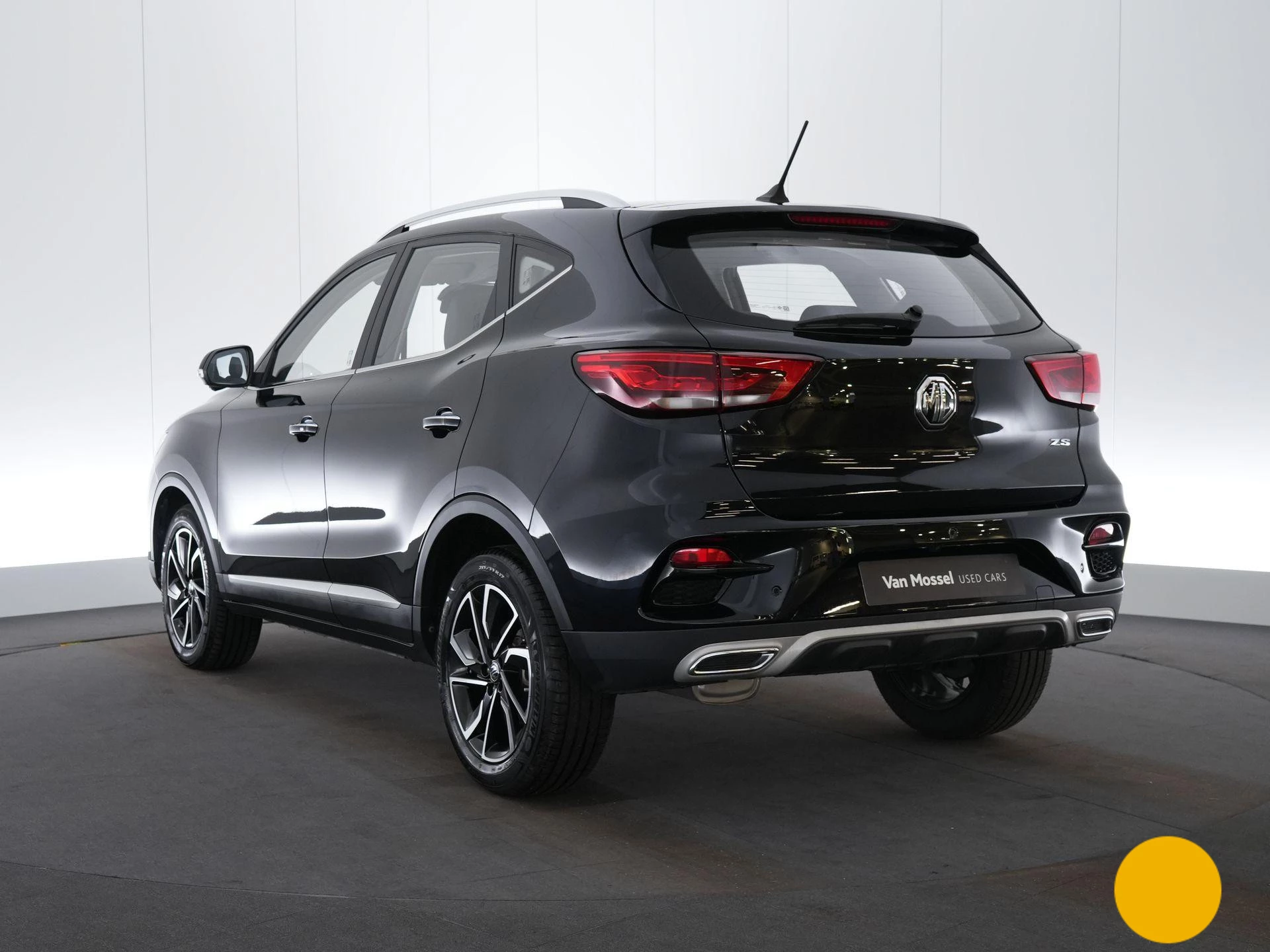 MG ZS ICE 1.0 AT LUXURY FWD