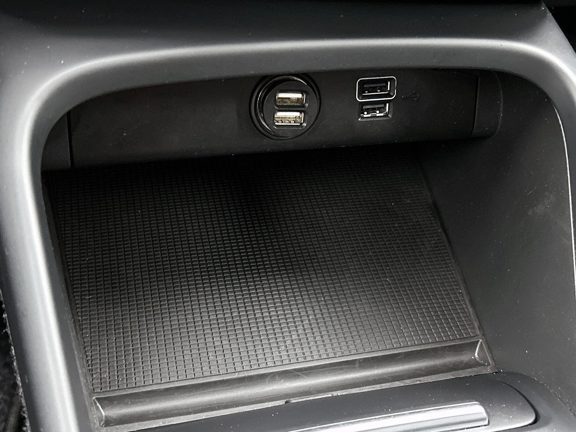 Volvo-XC40-image-28