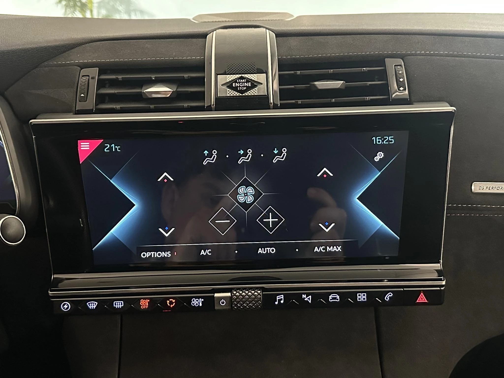 DS DS 7 Crossback E-Tense Performance Line