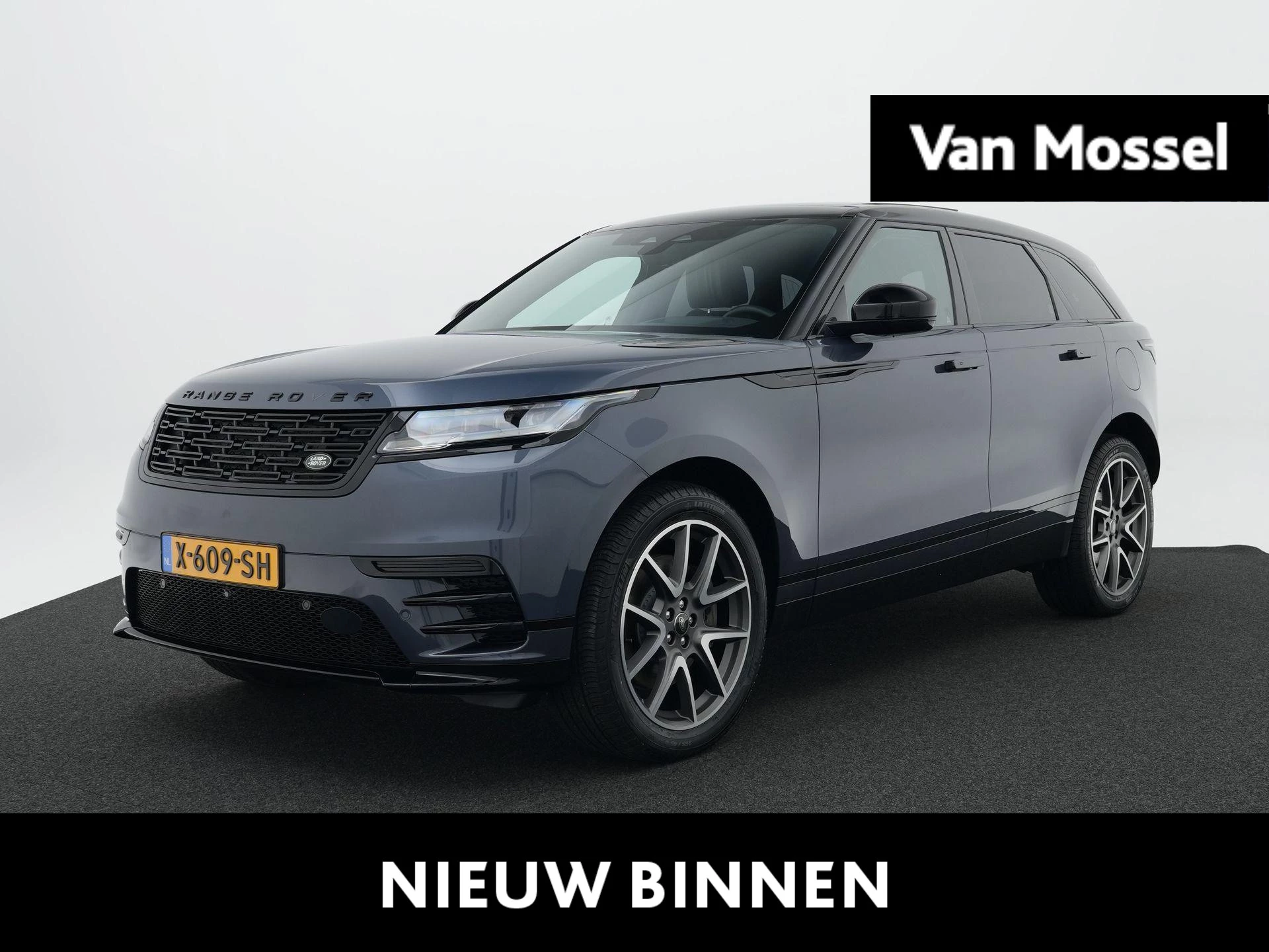 Land Rover-Range Rover Velar-image-0