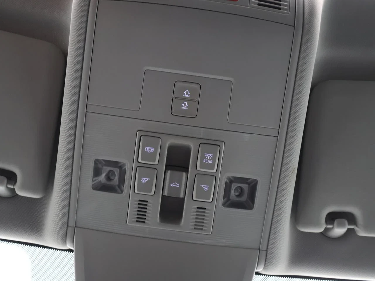 Volkswagen-Tiguan-image-26