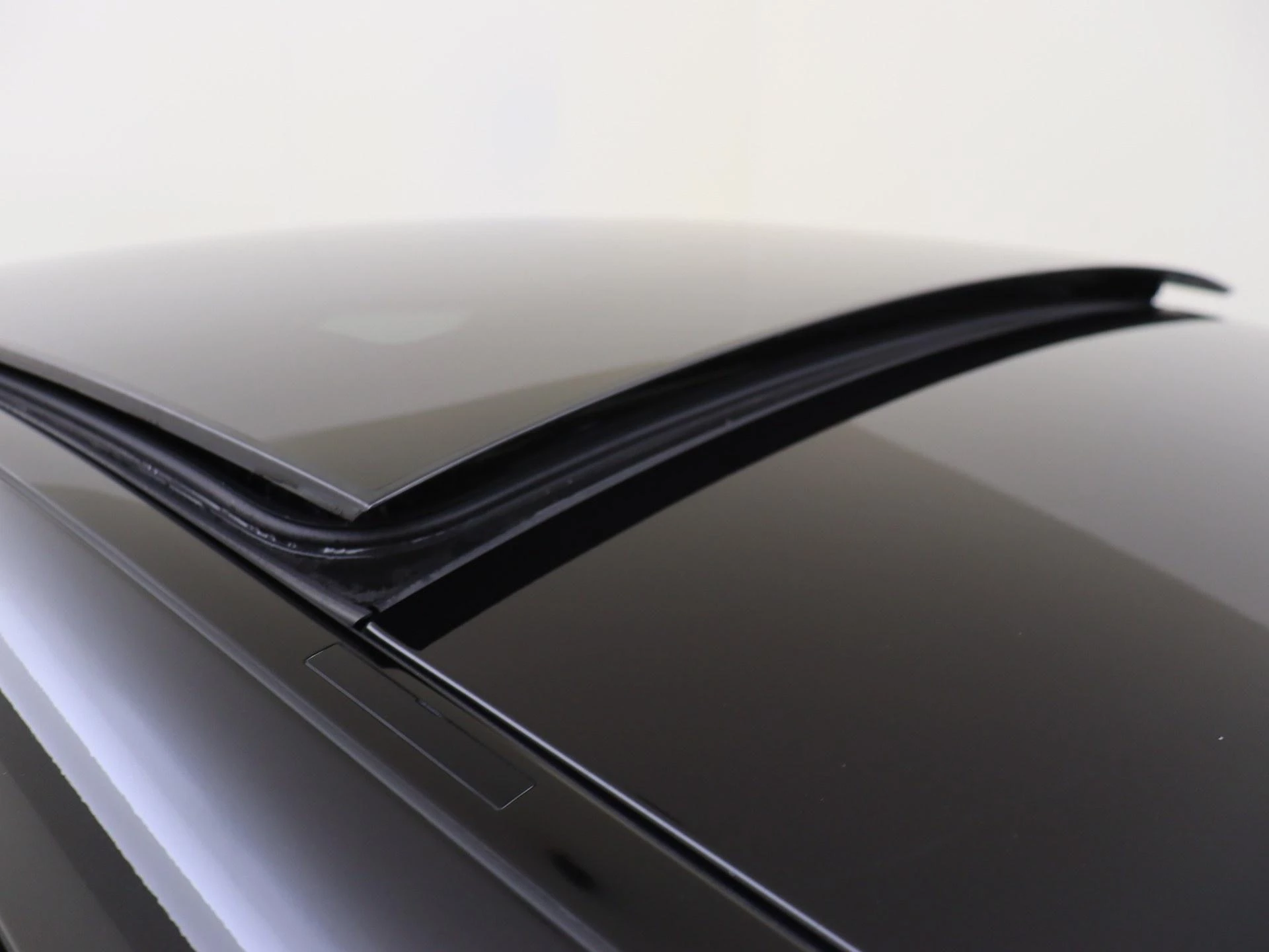 Mercedes-Benz-GLE-image-35