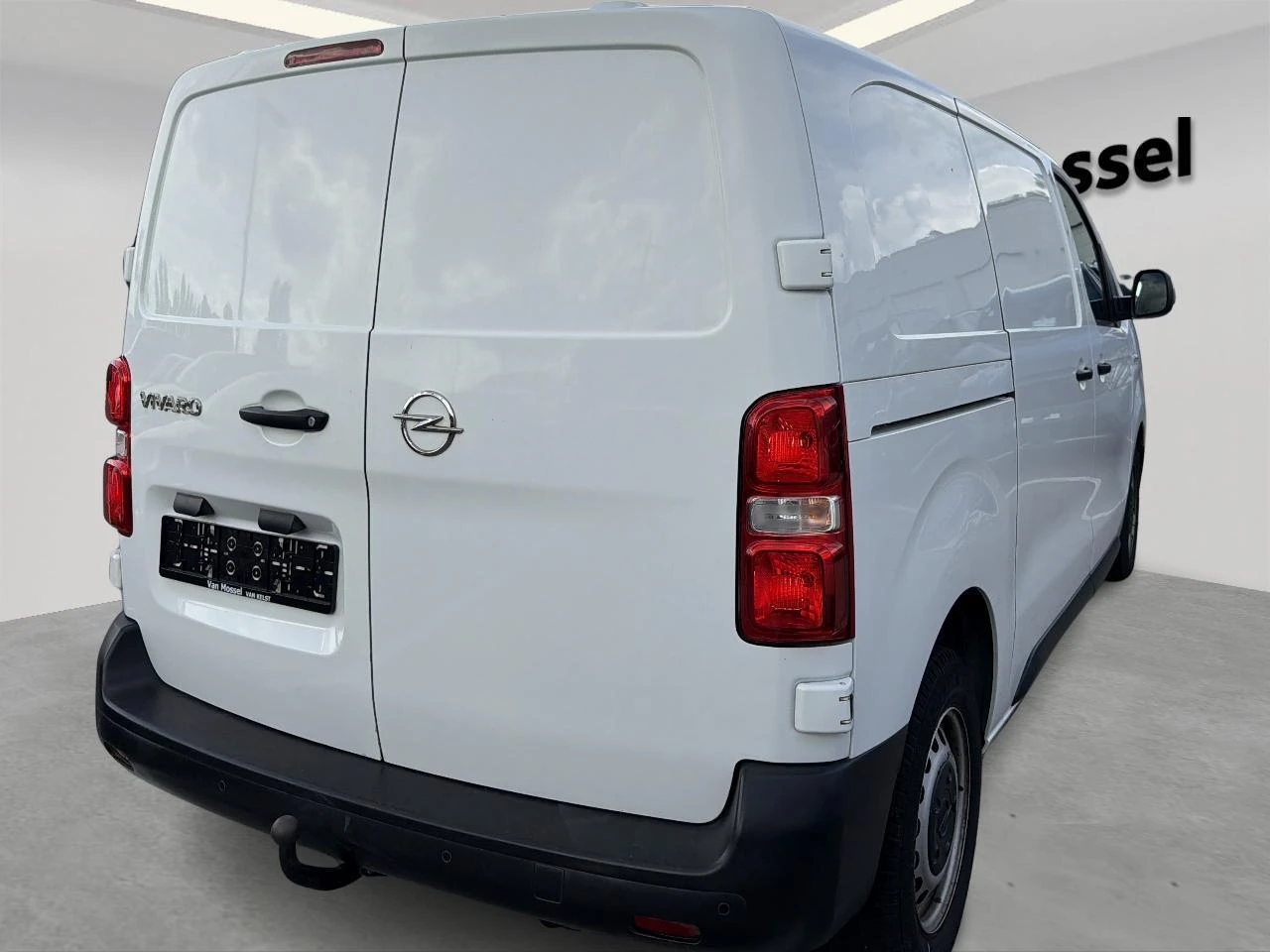 Opel-Vivaro-image-3