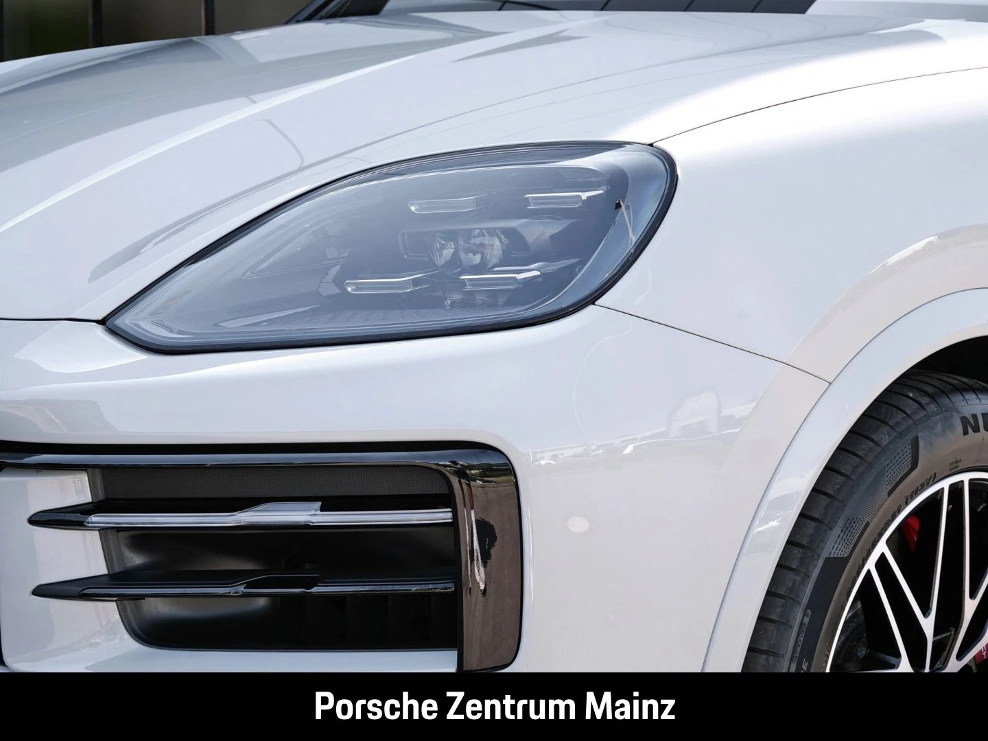 Porsche-Cayenne-image-9
