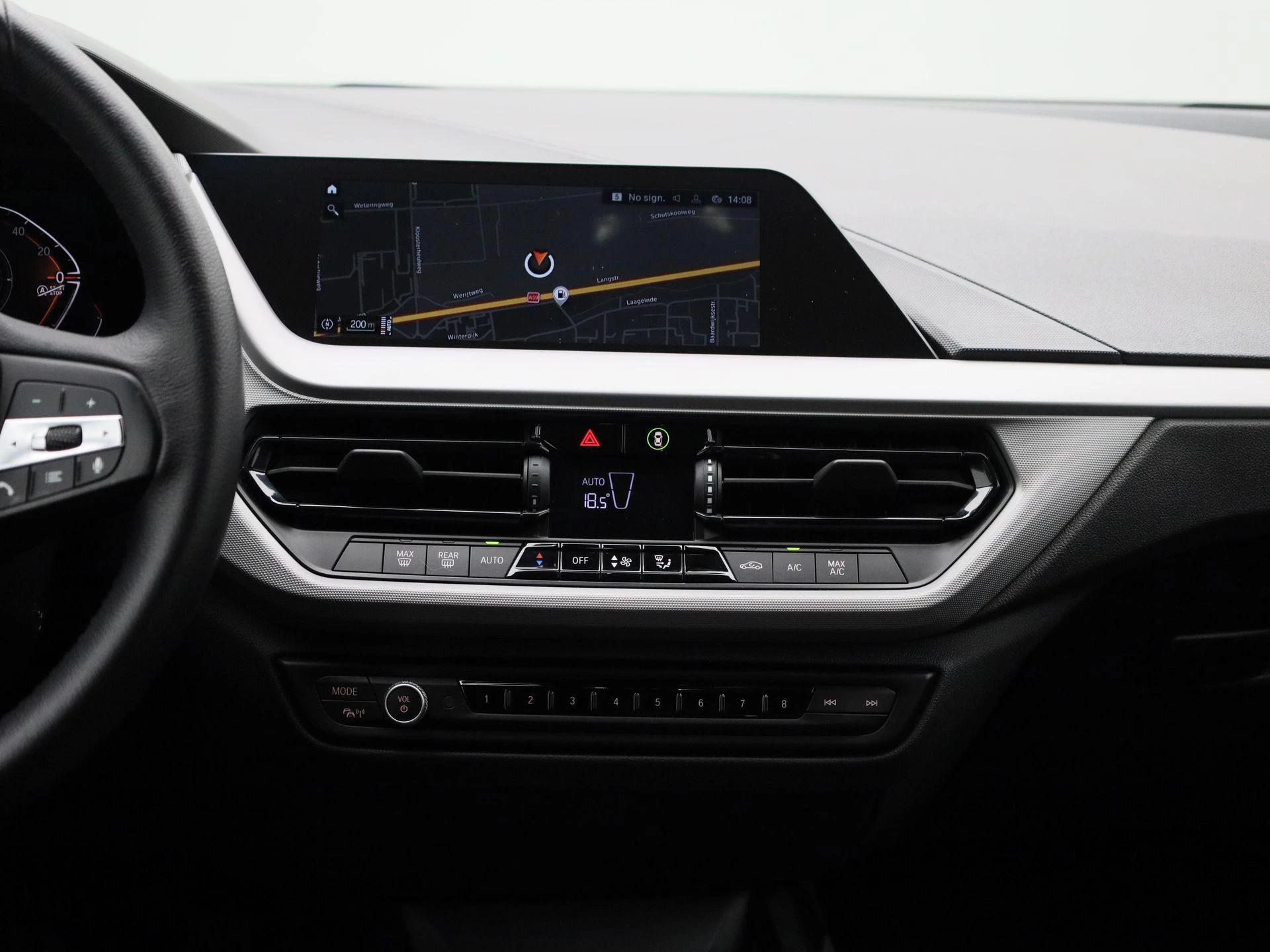 BMW Série 1 Hatch 116iA (80 kW)