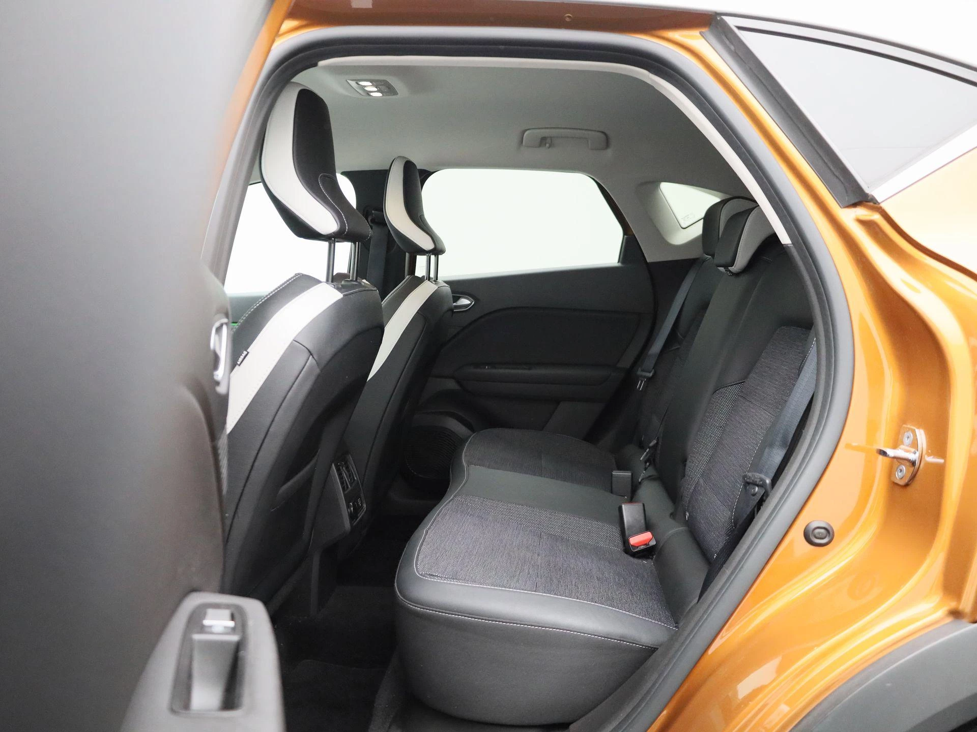 Renault-Captur-image-11