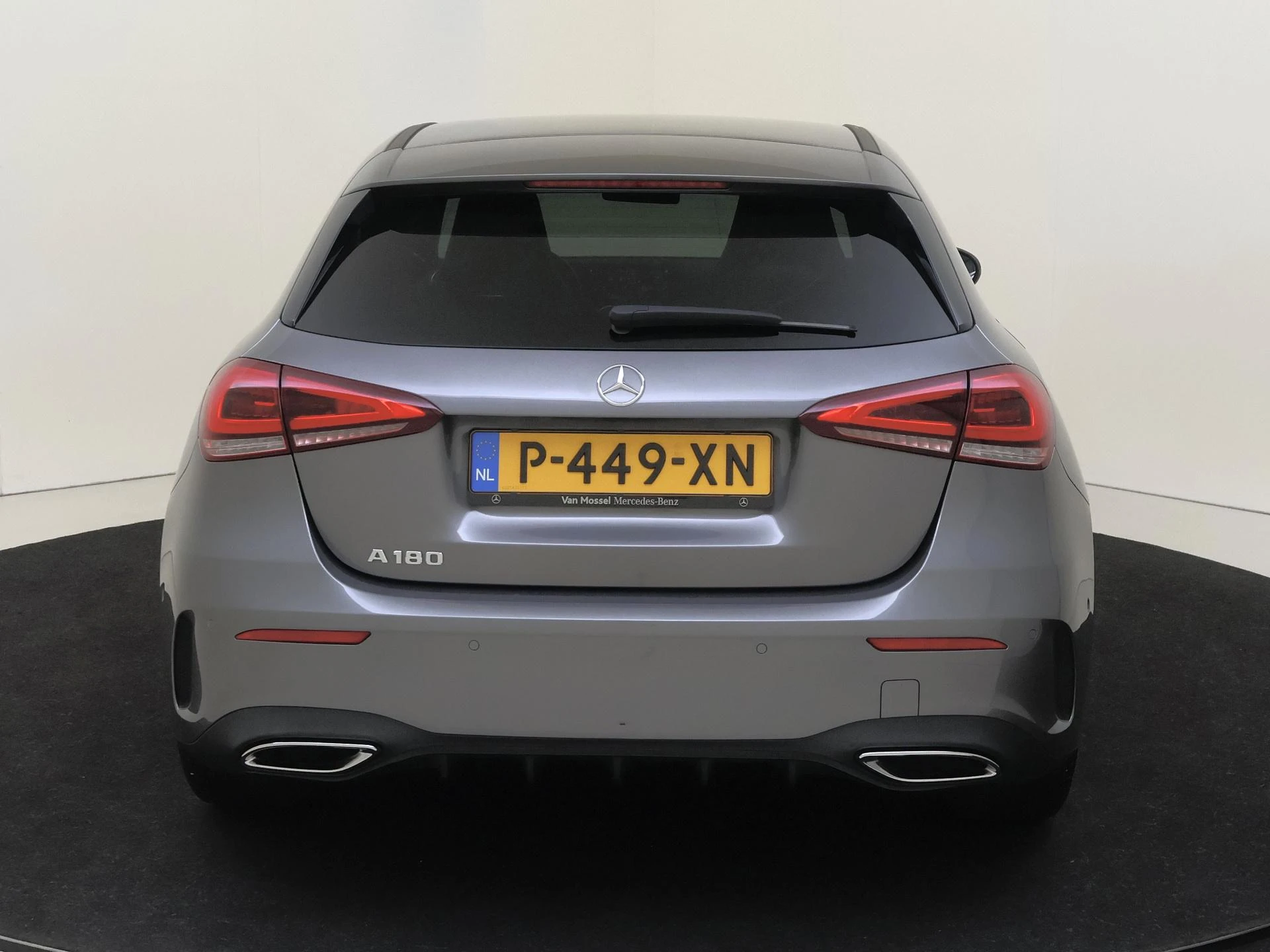 Mercedes-Benz-A-Klasse-image-6