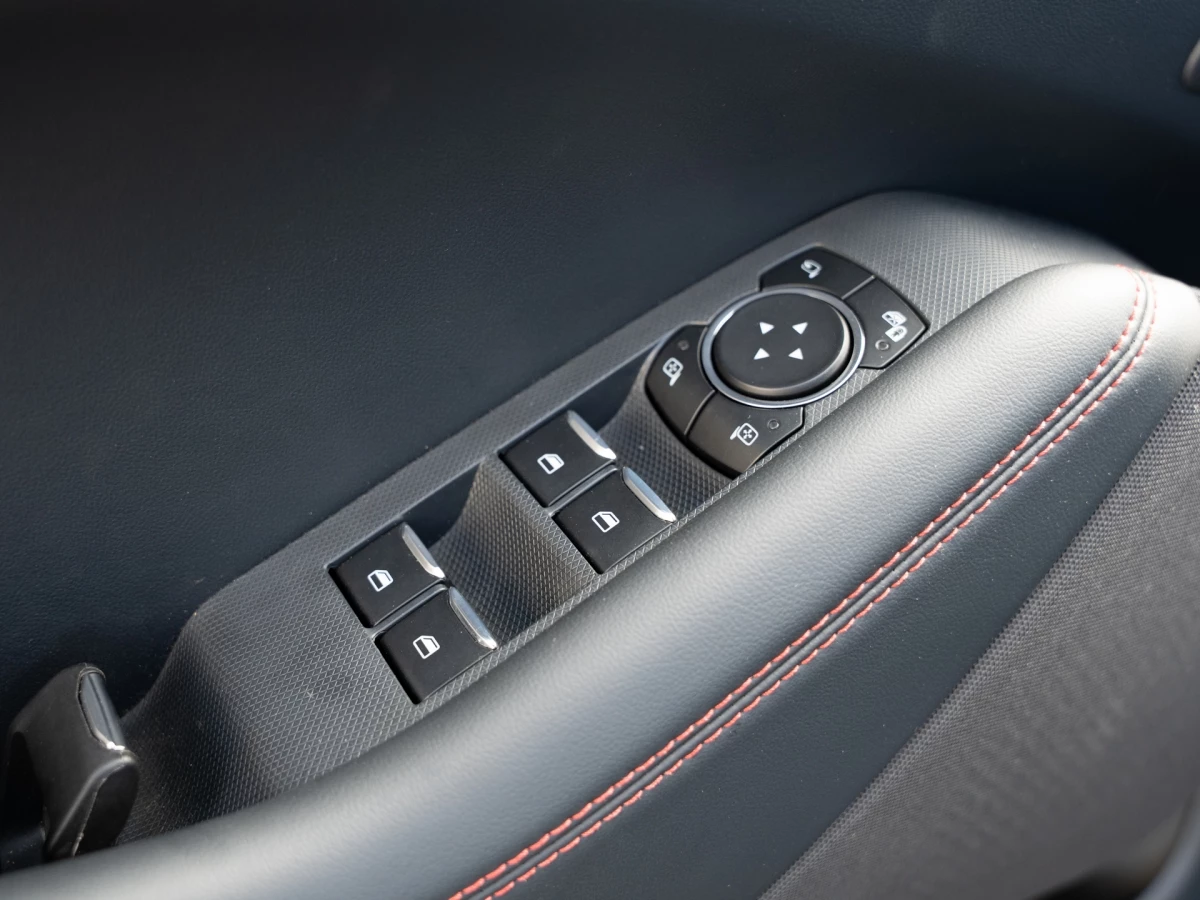 Ford-Mustang Mach-E-image-12