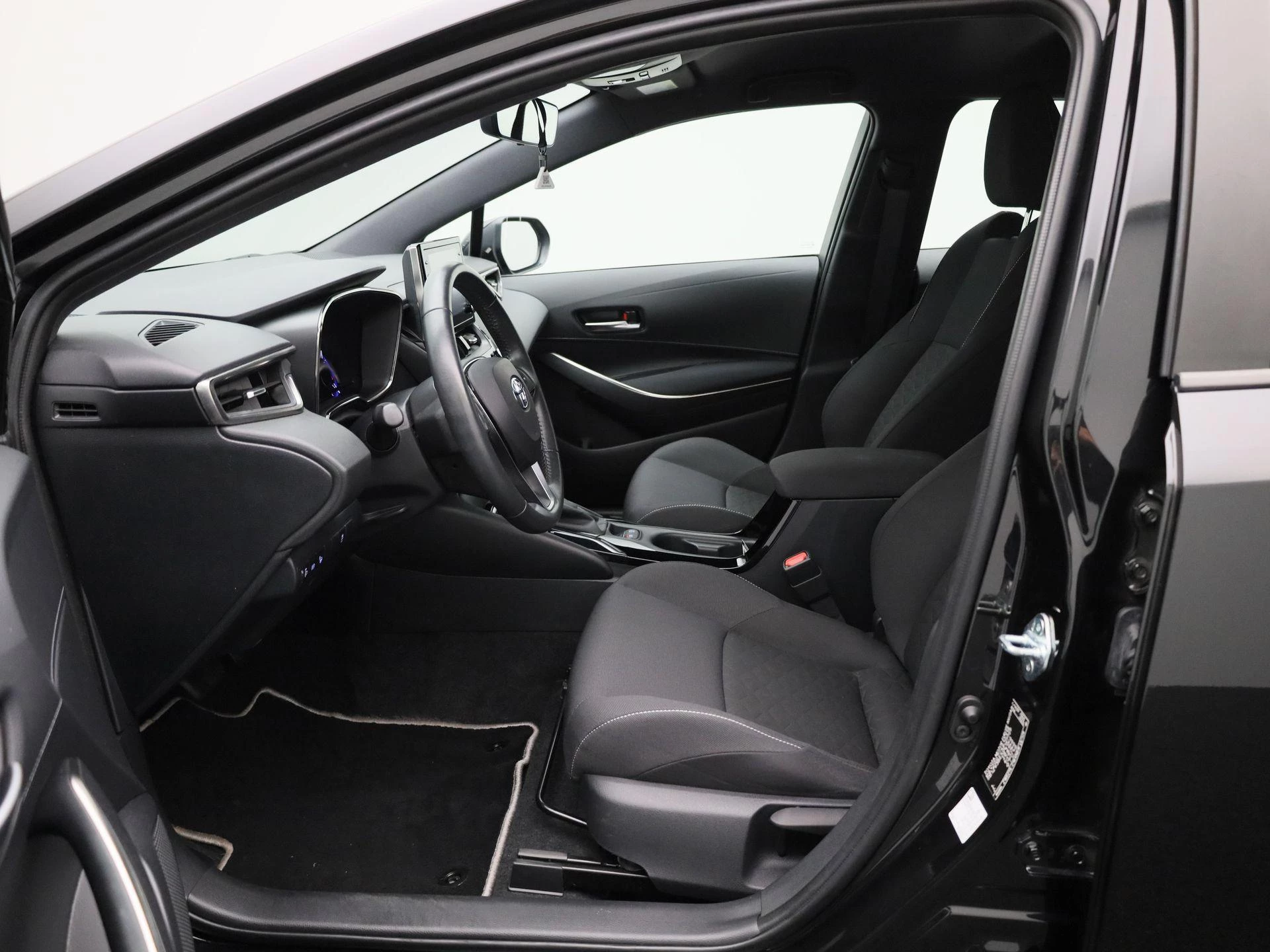 Toyota-Corolla Touring Sports-image-8