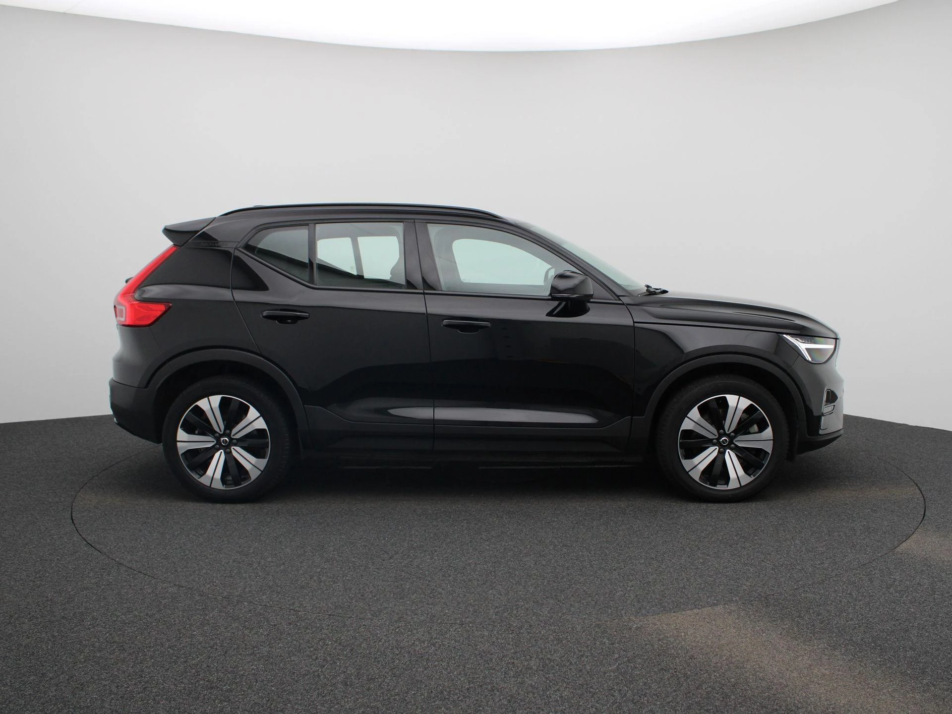 Volvo-XC40-image-5