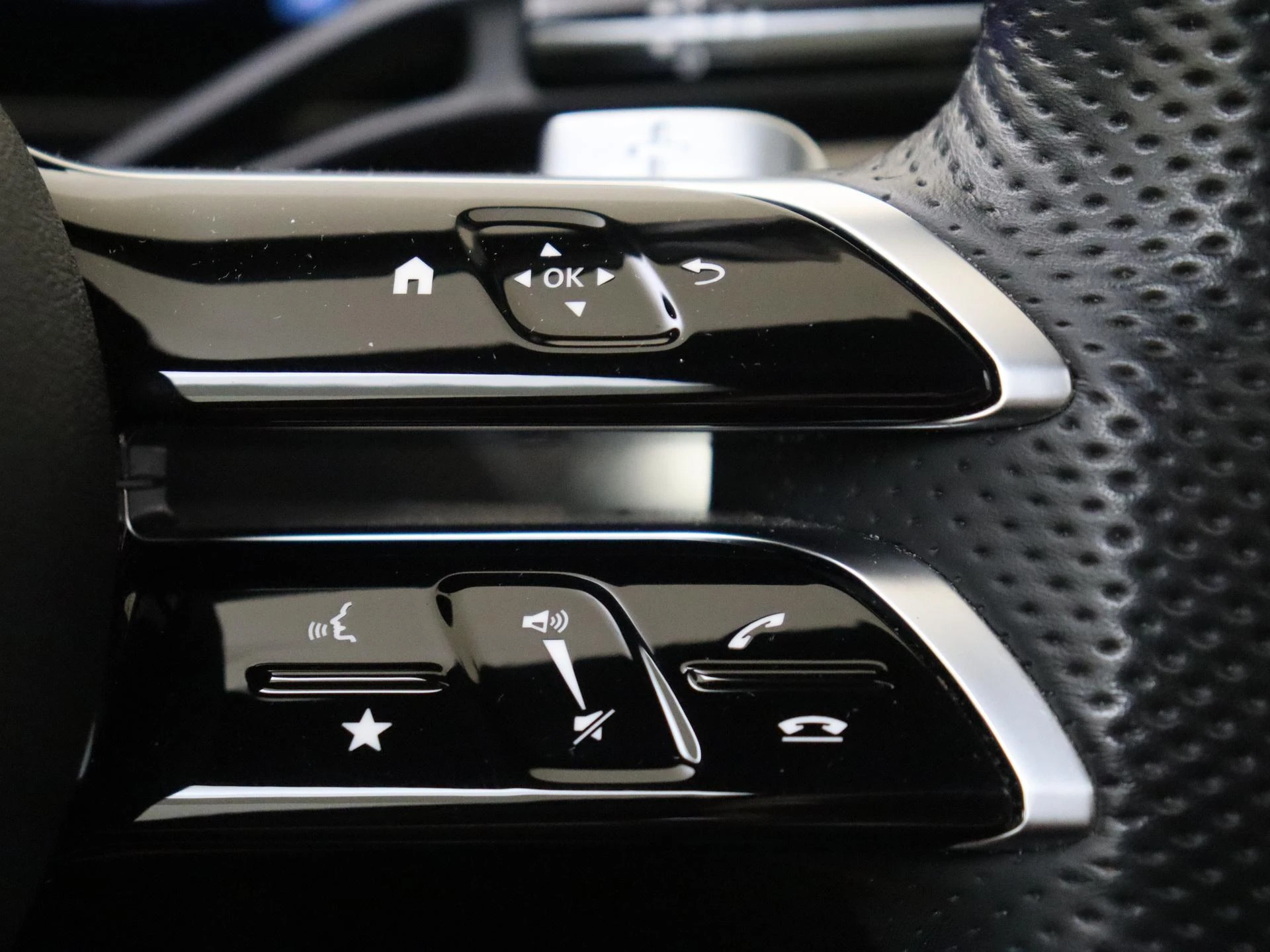 Mercedes-Benz-C-Klasse-image-12
