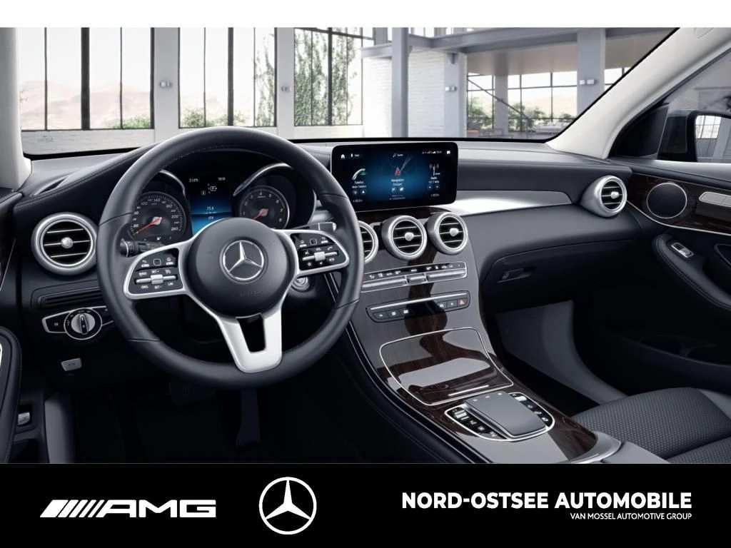 Mercedes-Benz GLC 300 de 4M PANORAMA KEYLESS TEMPOMAT PDC