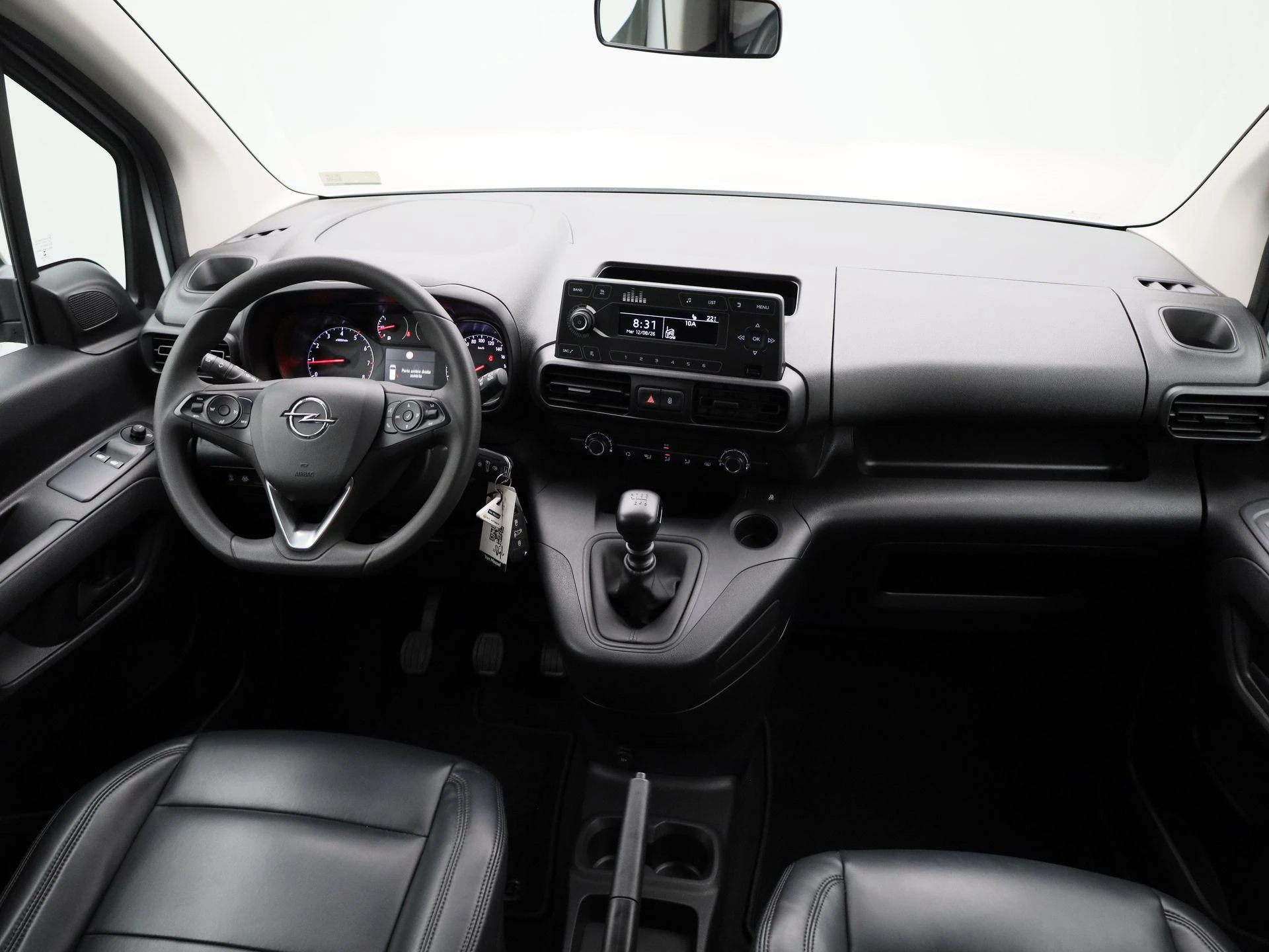 Opel-Combo Life-image-28