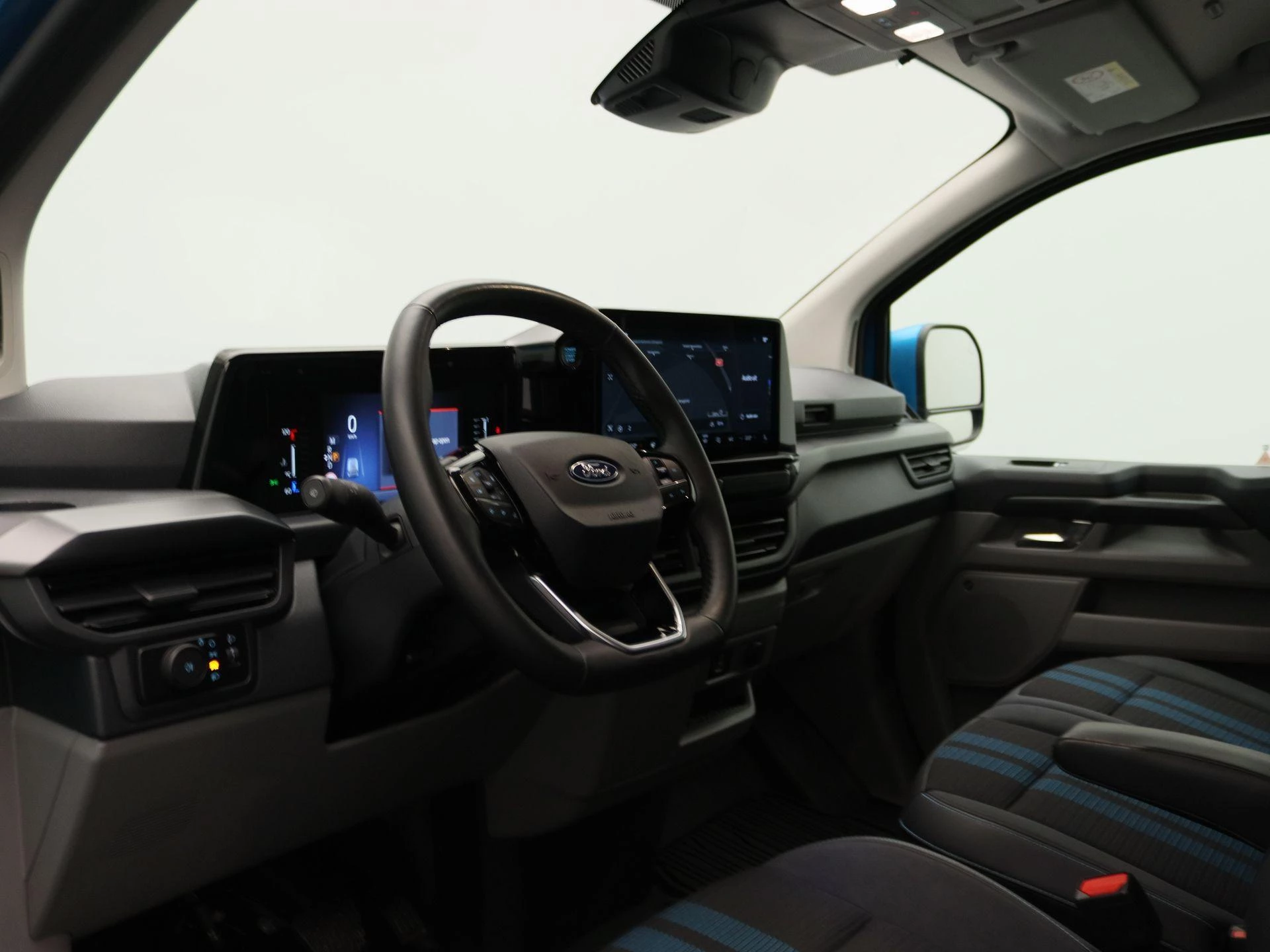 Ford-Transit Custom-image-24