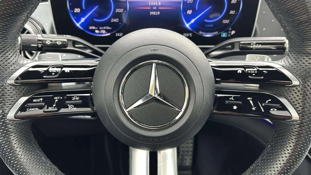 Mercedes-Benz-EQE-image-13
