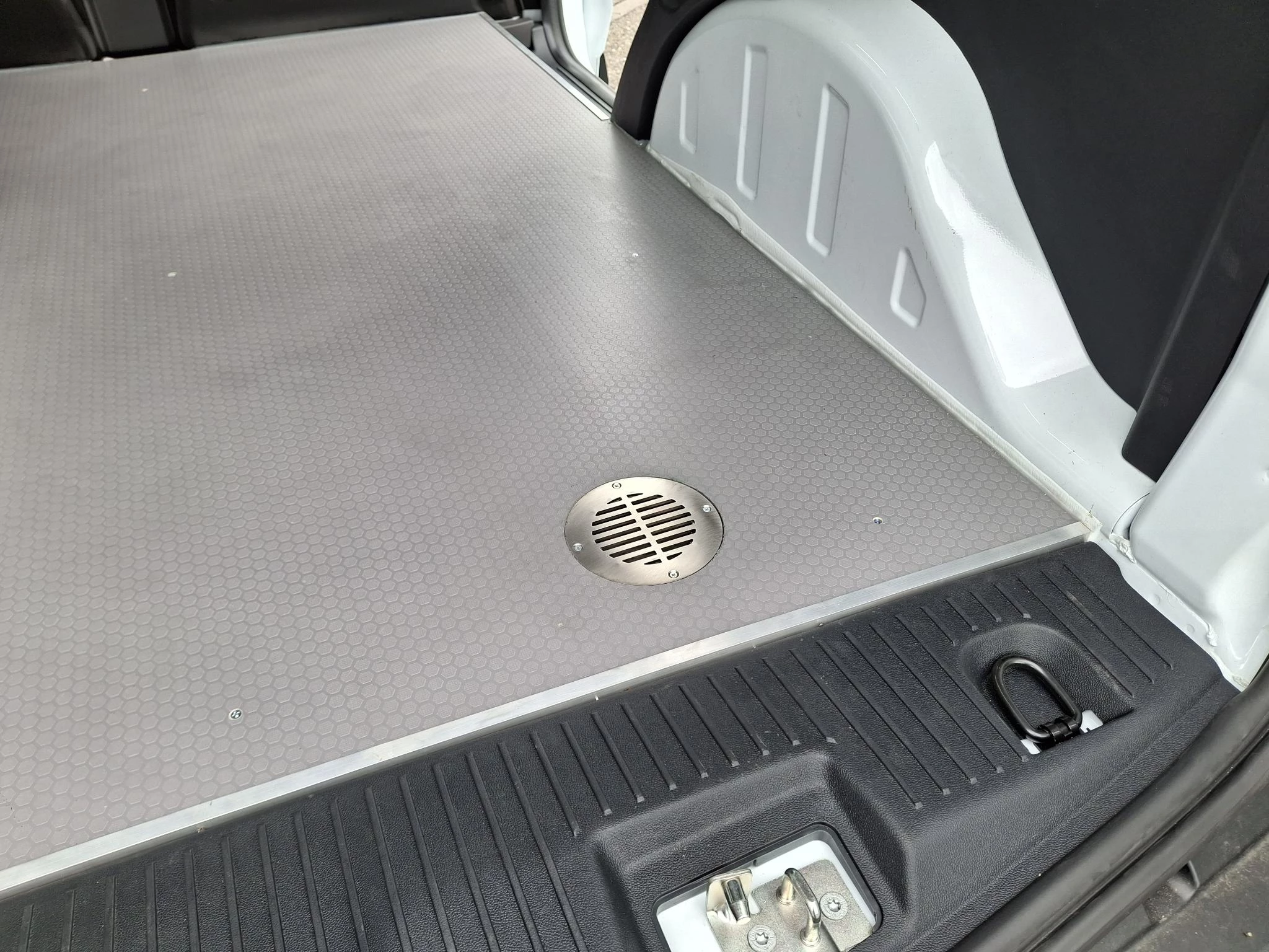Ford E-Transit Cour. Trend 44 kWh