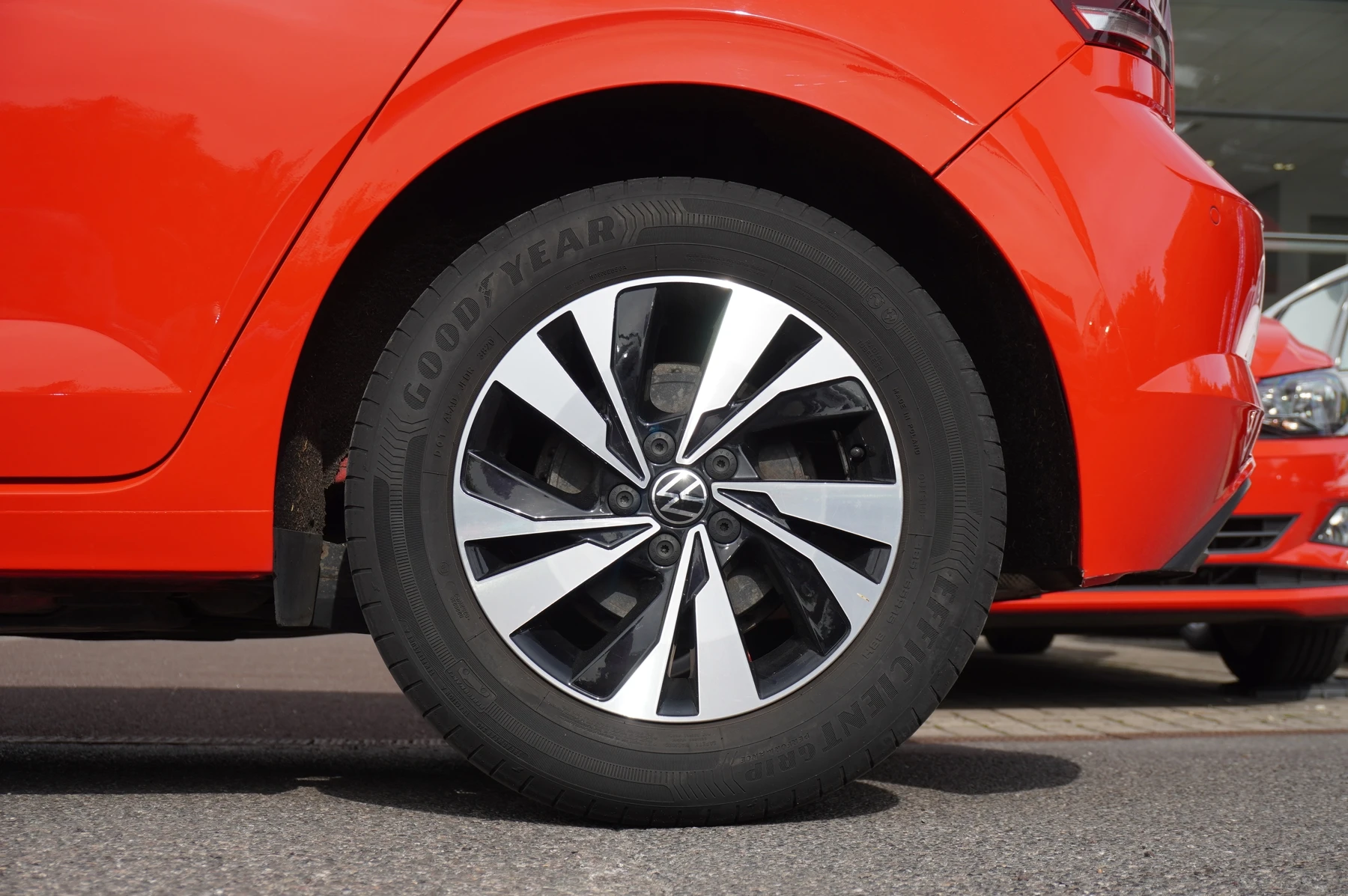 Volkswagen-Polo-image-15