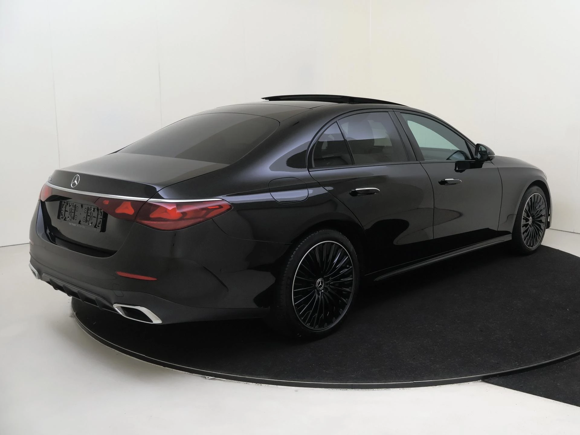 Mercedes-Benz E-Klasse 300 e AMG Line