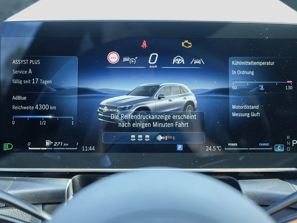 Mercedes-Benz-GLC-image-12
