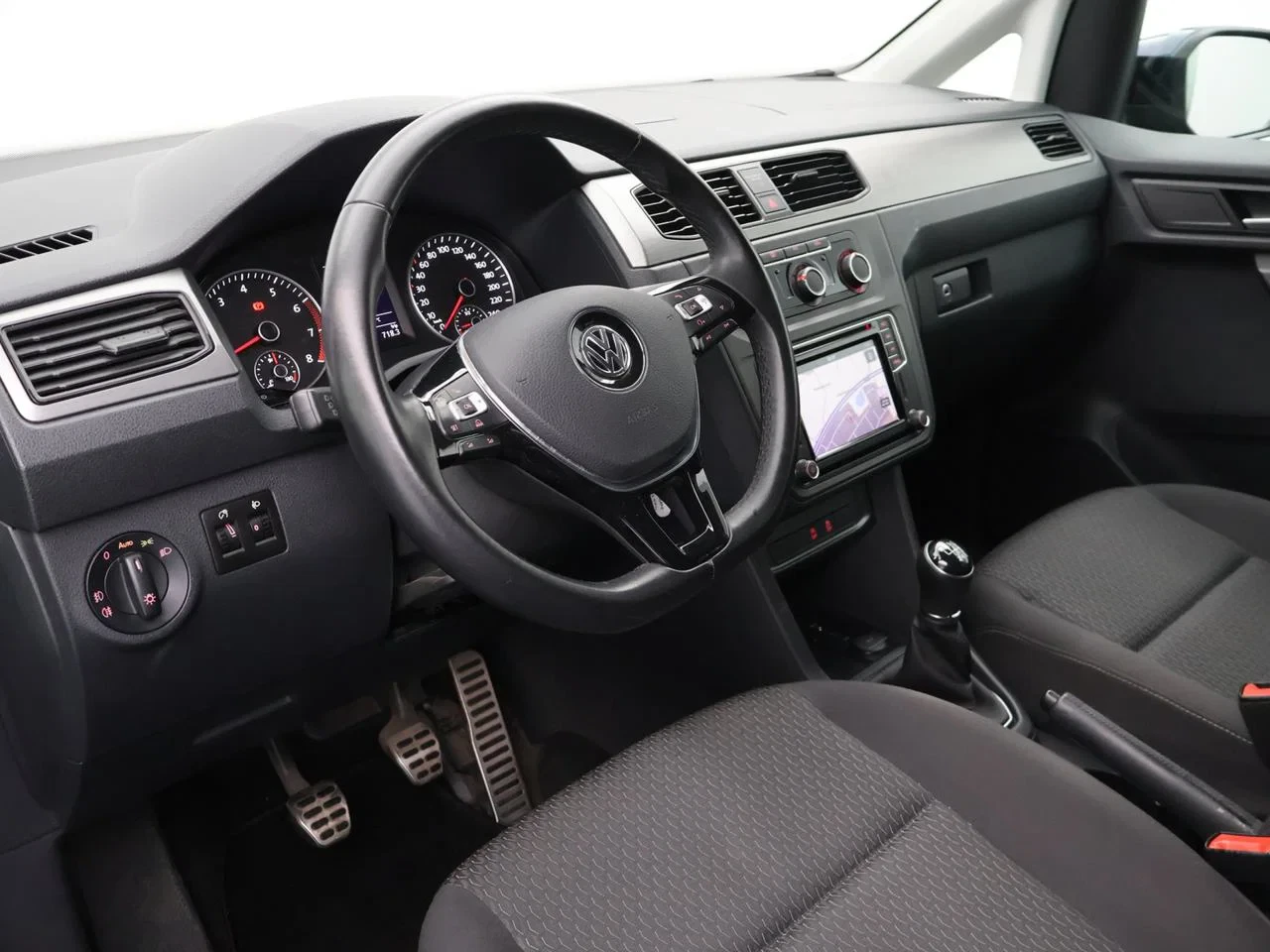 Volkswagen-Caddy-image-2