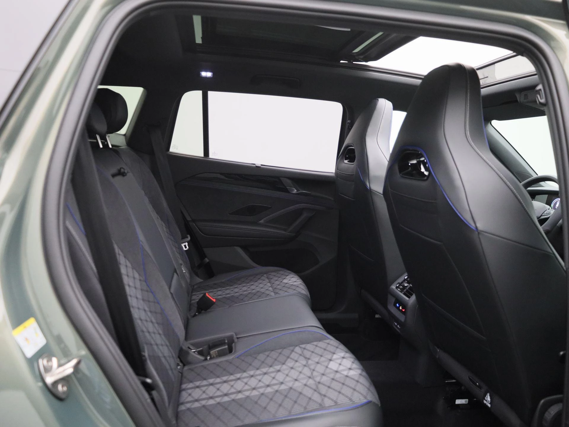 Volkswagen Tayron 1.5 eHybrid R-Line Edition 204 PK|