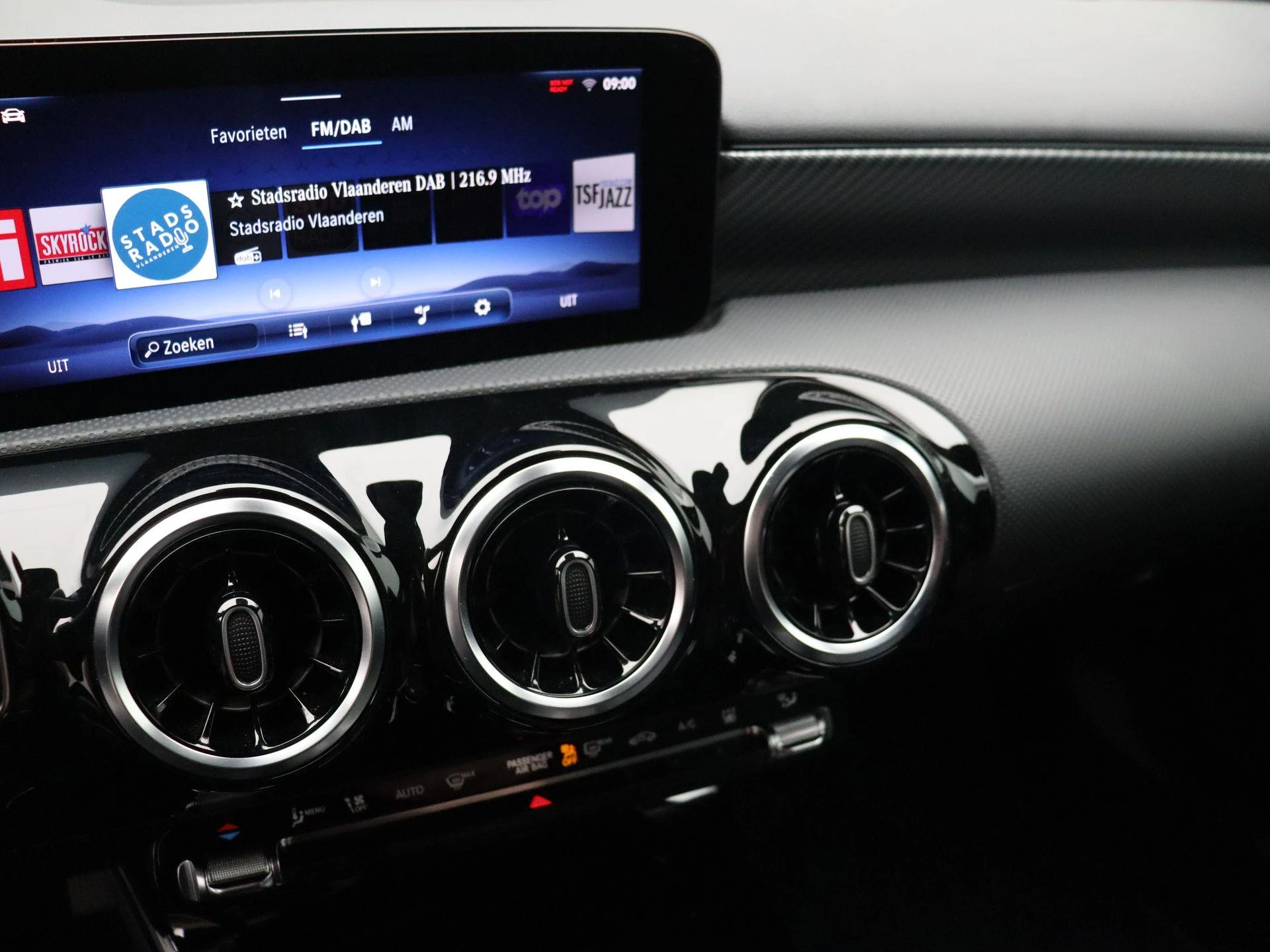 Mercedes-Benz Classe A 250 e Business Line + CARPLAY + LED + CAMERA +