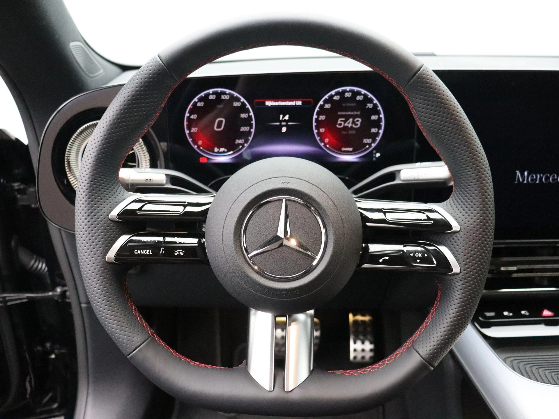 Mercedes-Benz-CLA-image-10