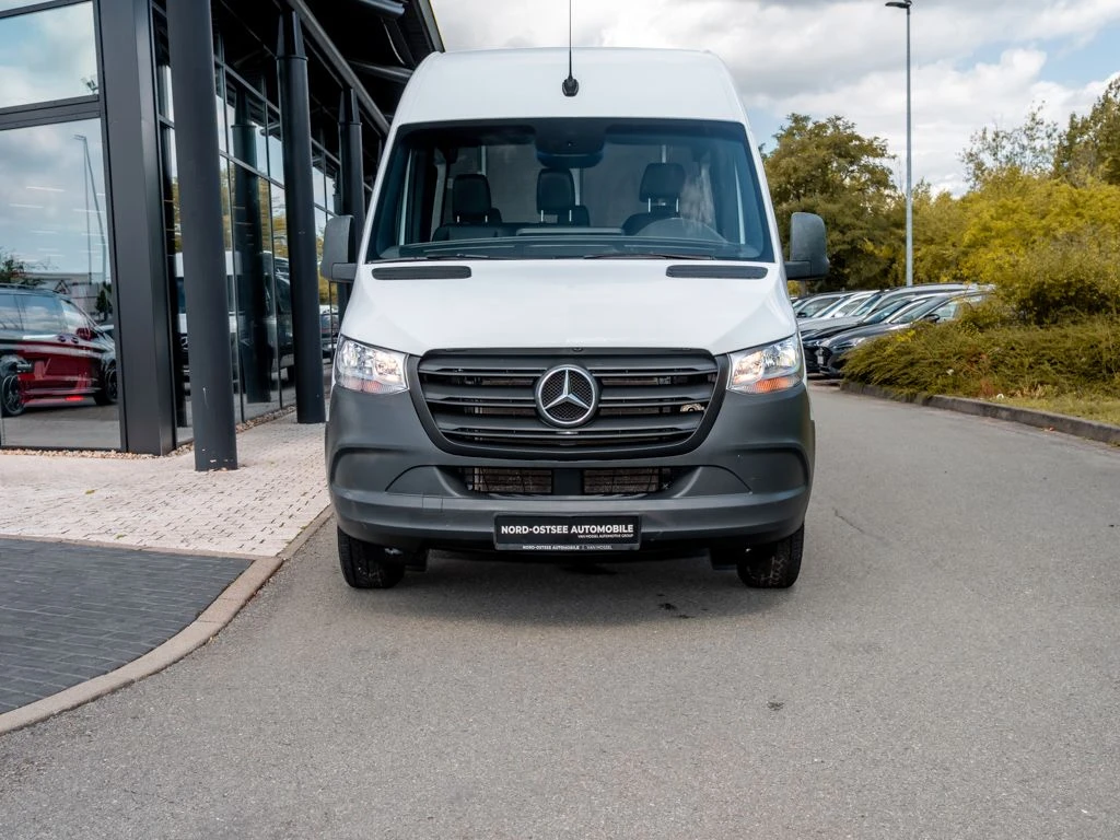 Mercedes-Benz-Sprinter 317-image-3