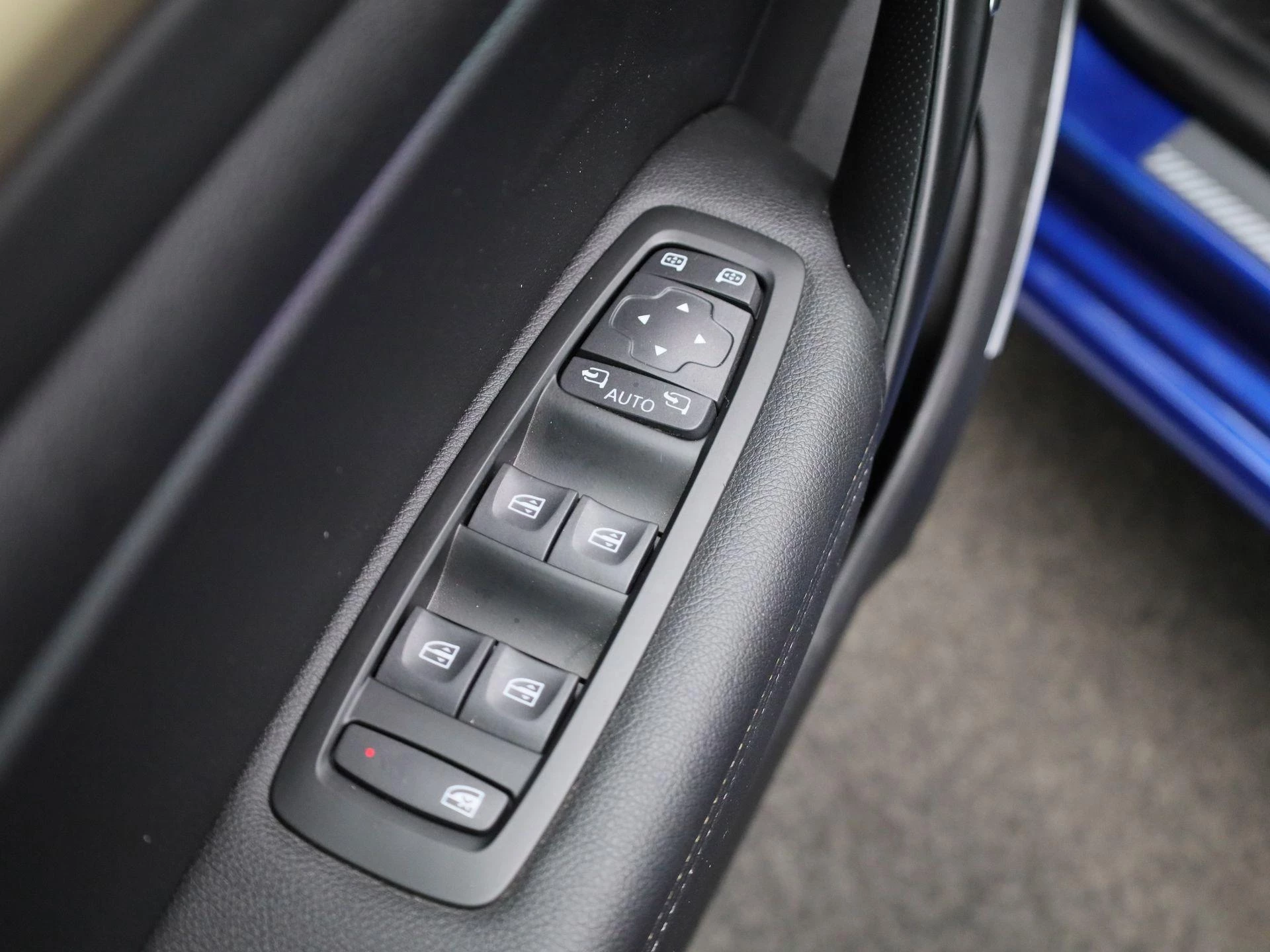 Renault-Megane E-Tech-image-28