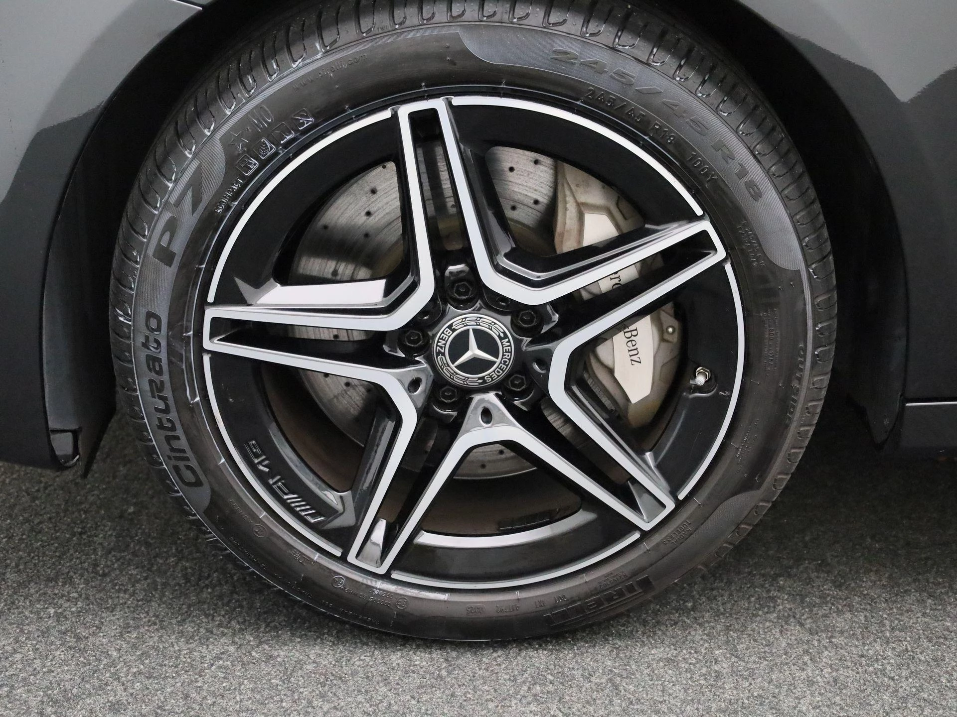 Mercedes-Benz-Classe E-image-12