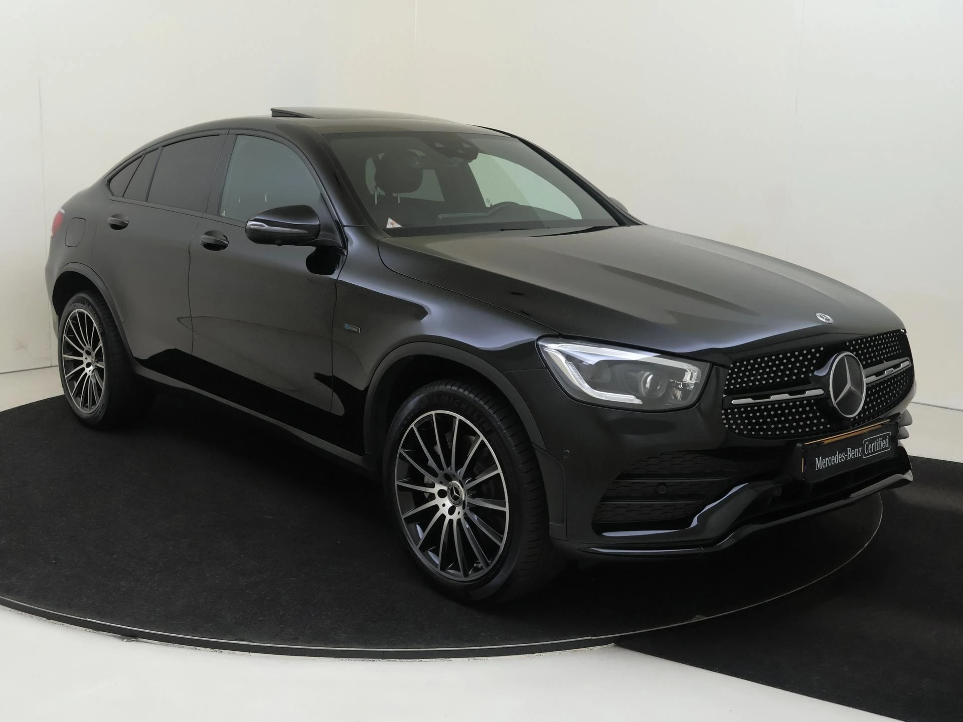 Mercedes-Benz-GLC-image-1